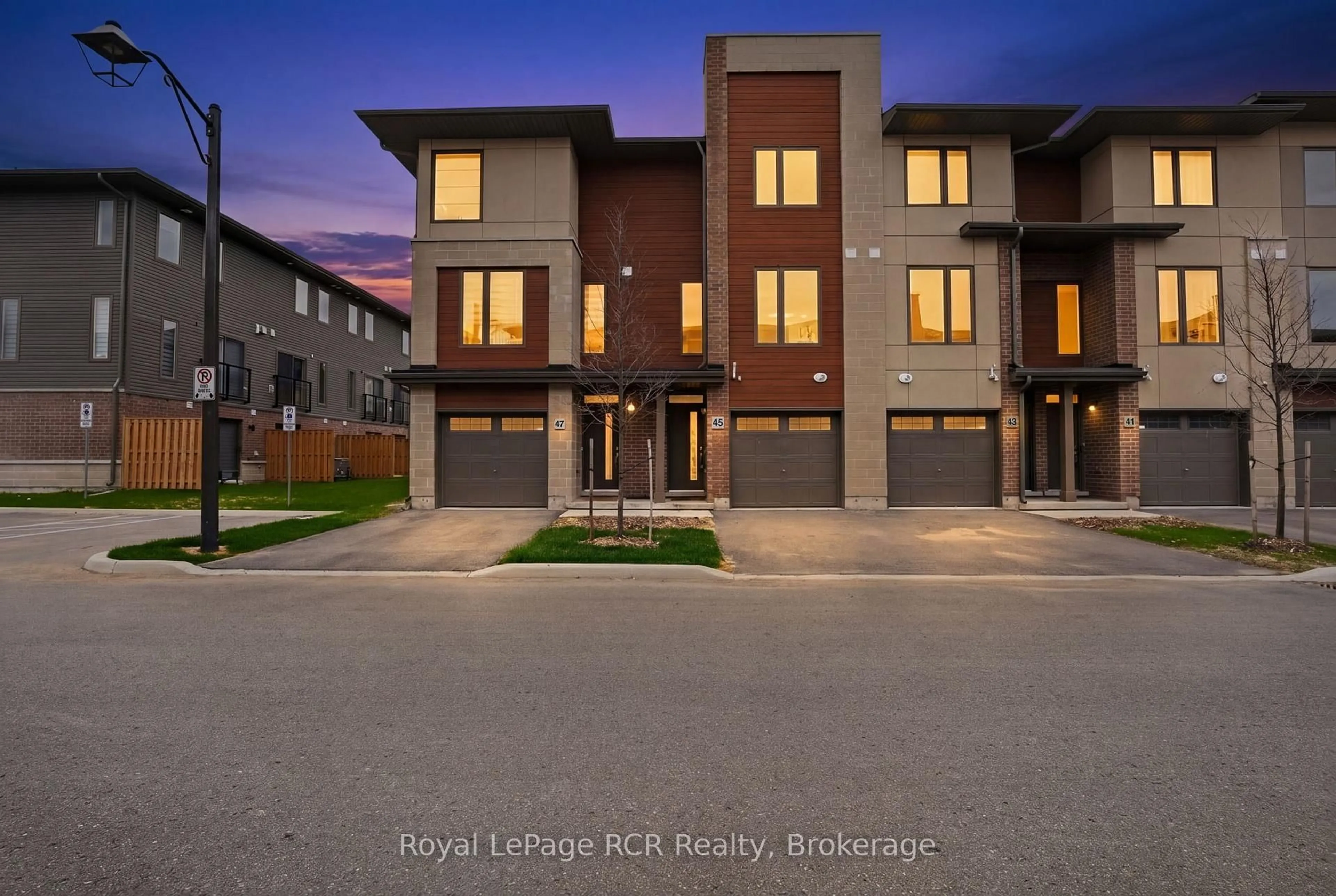 Unknown for 45 Winters Cres, Collingwood Ontario L9Y 5T1