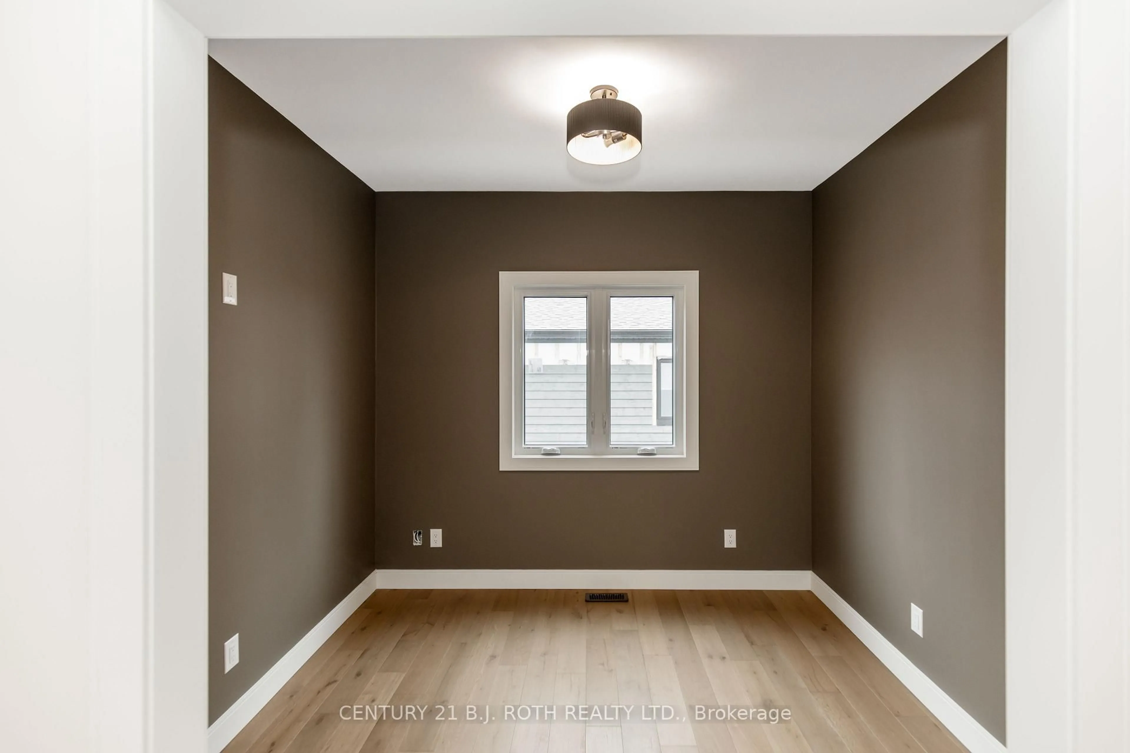 A pic of a room for 56 Brennan Ave, Barrie Ontario L4N 4B1