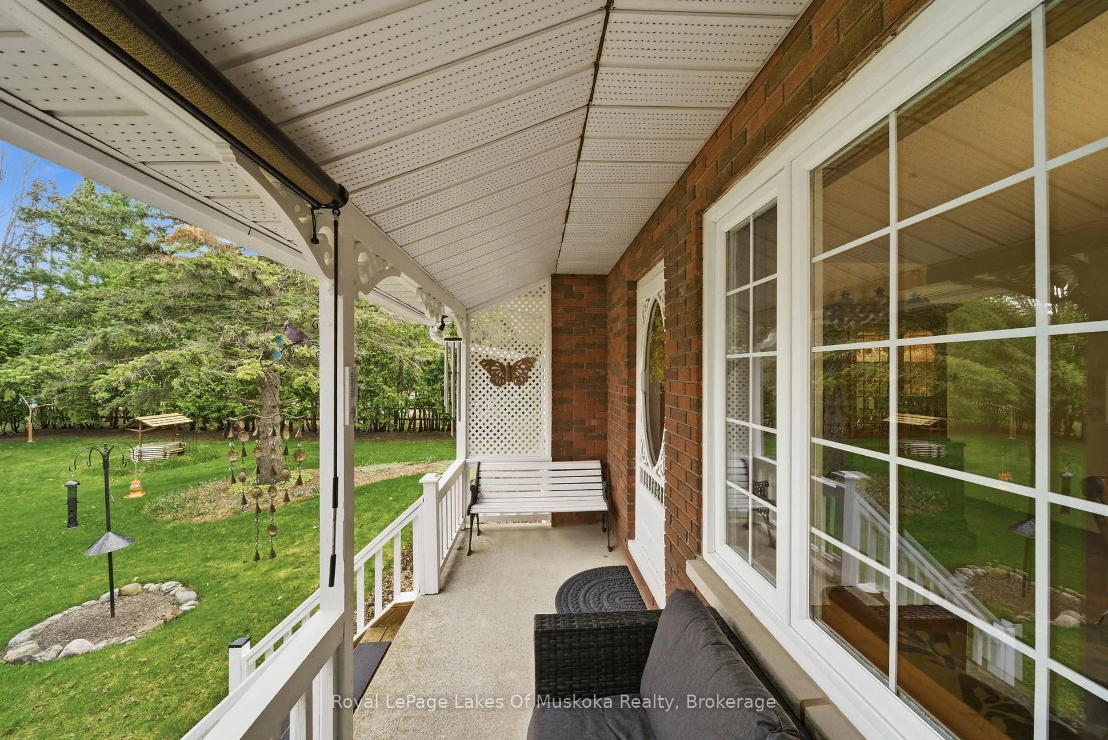 Patio, street for 4917 Line 9, Oro-Medonte Ontario L0K 1E0