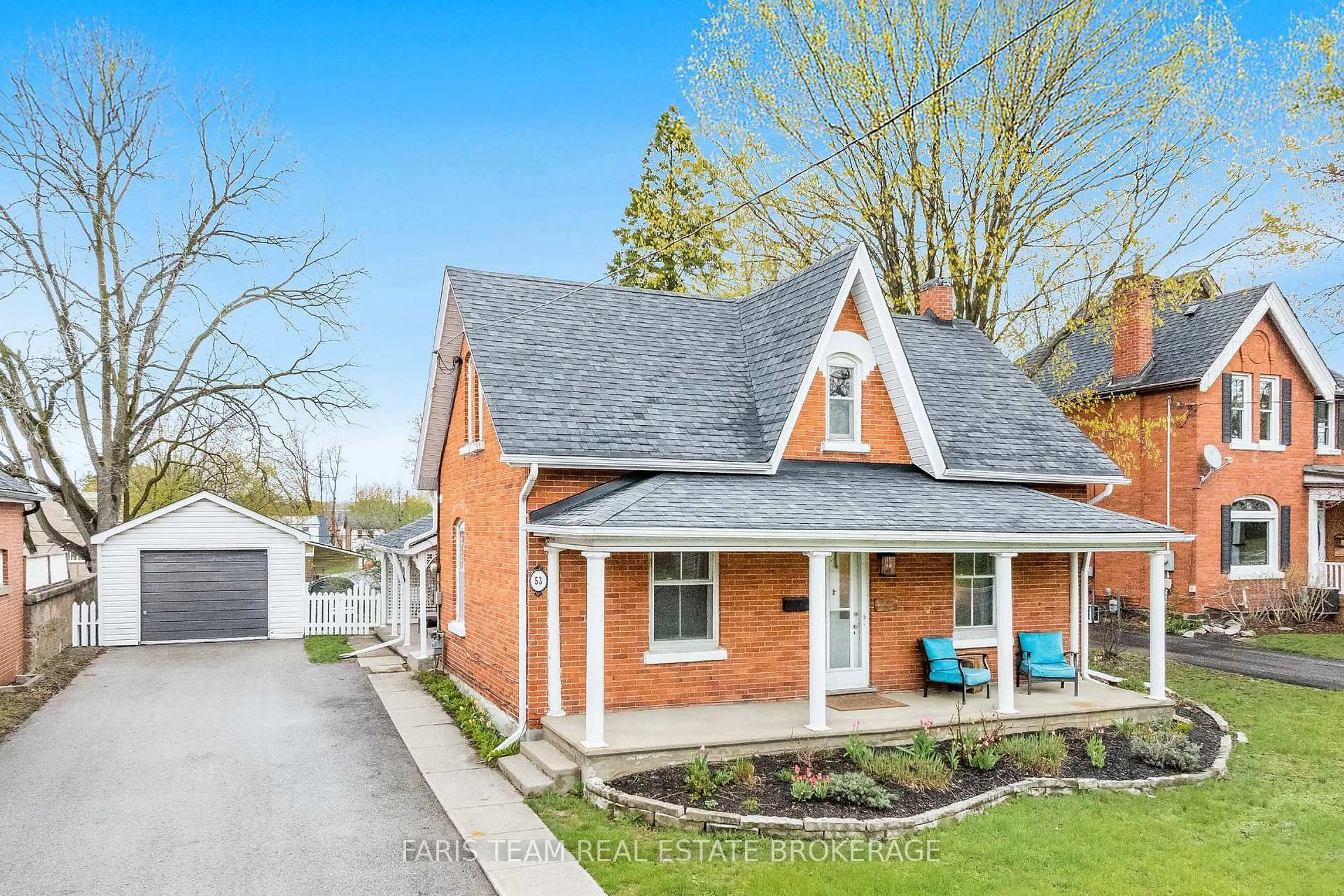 Home with brick exterior material, street for 53 Burton Ave, Barrie Ontario L4N 2R5