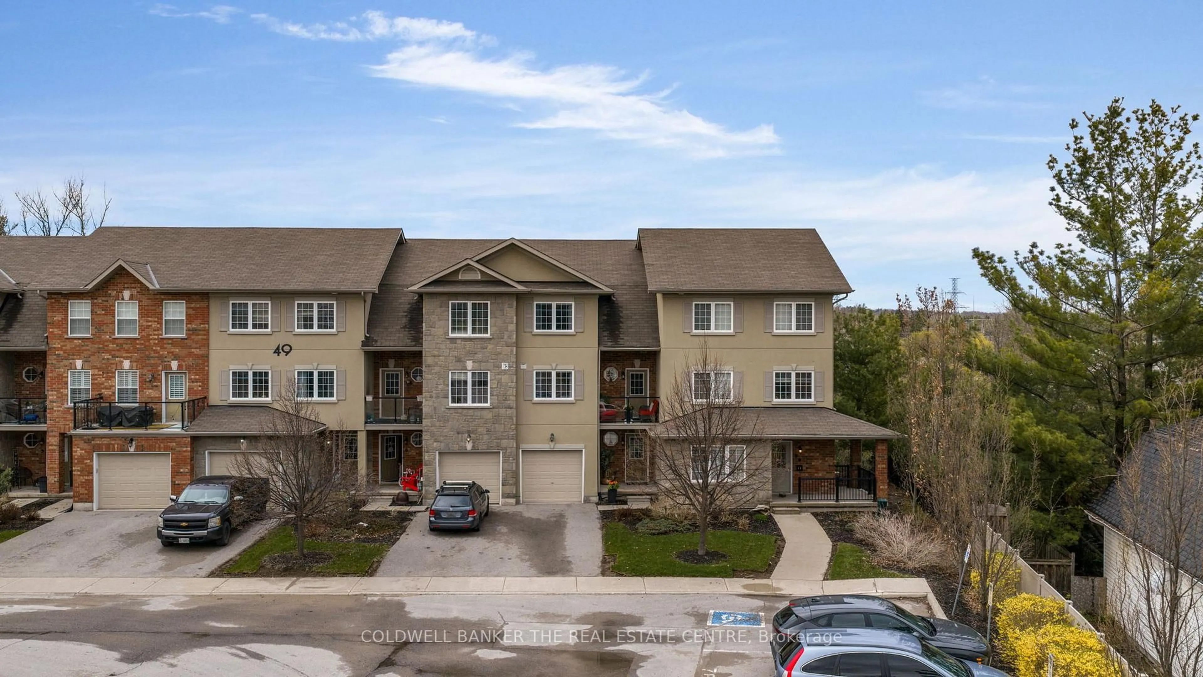 A pic from outside/outdoor area/front of a property/back of a property/a pic from drone, unknown for 49 Ferndale Dr #7, Barrie Ontario L4N 5W9