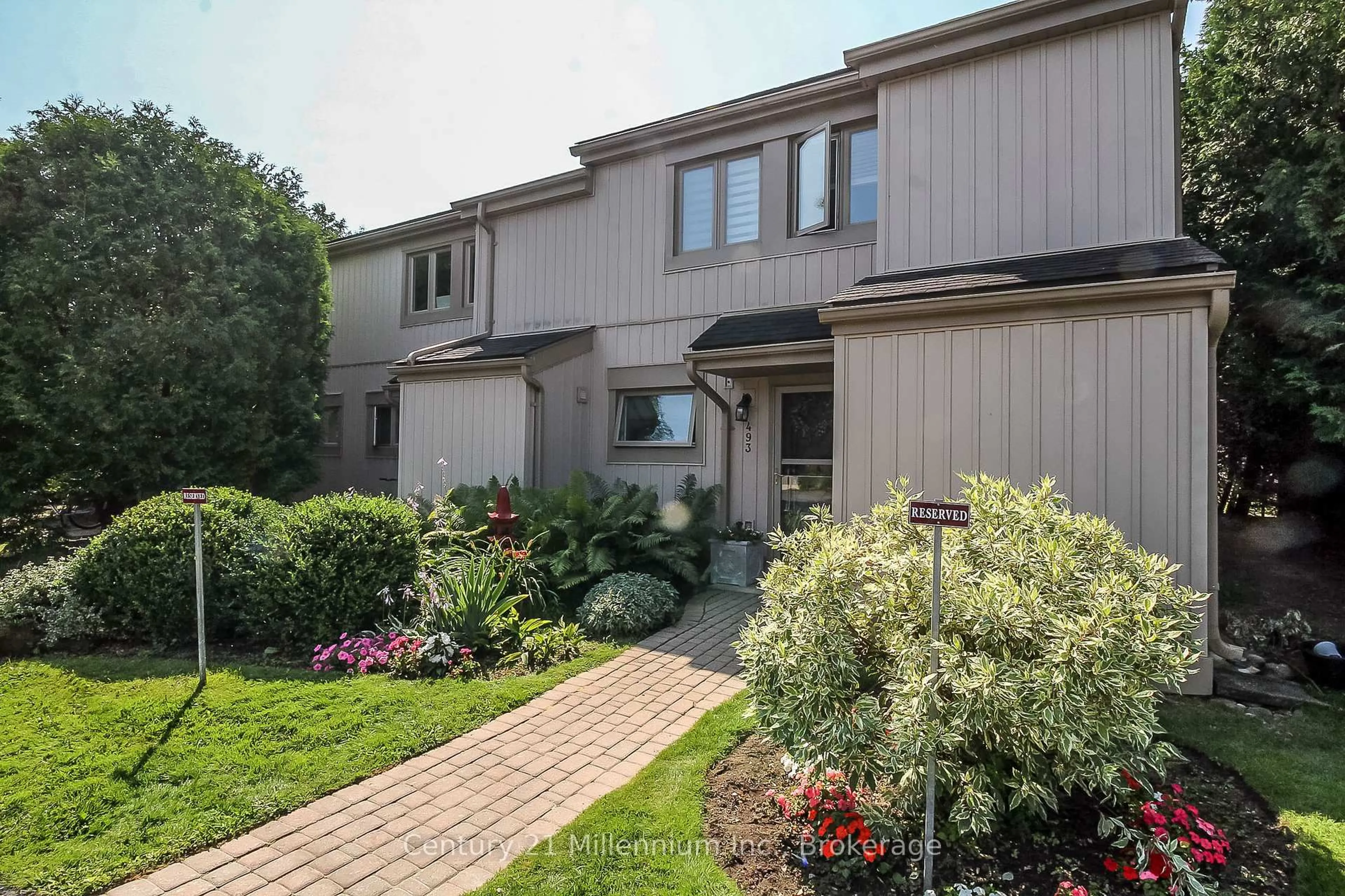 Home with brick exterior material, street for 493 Oxbow Cres, Collingwood Ontario L9Y 5B4