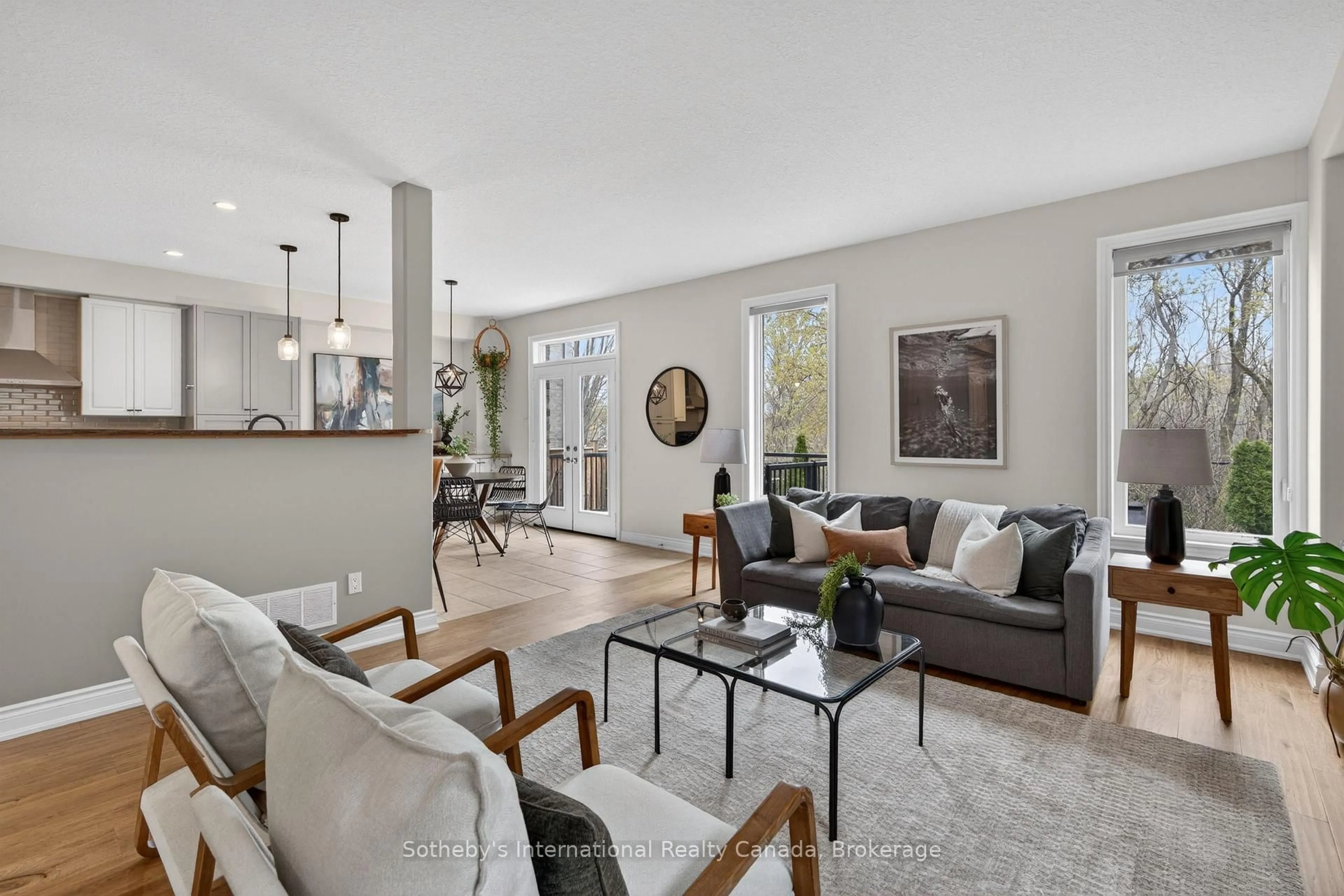 Living room with furniture, unknown for 19 Garbutt Cres, Collingwood Ontario L9Y 0H5