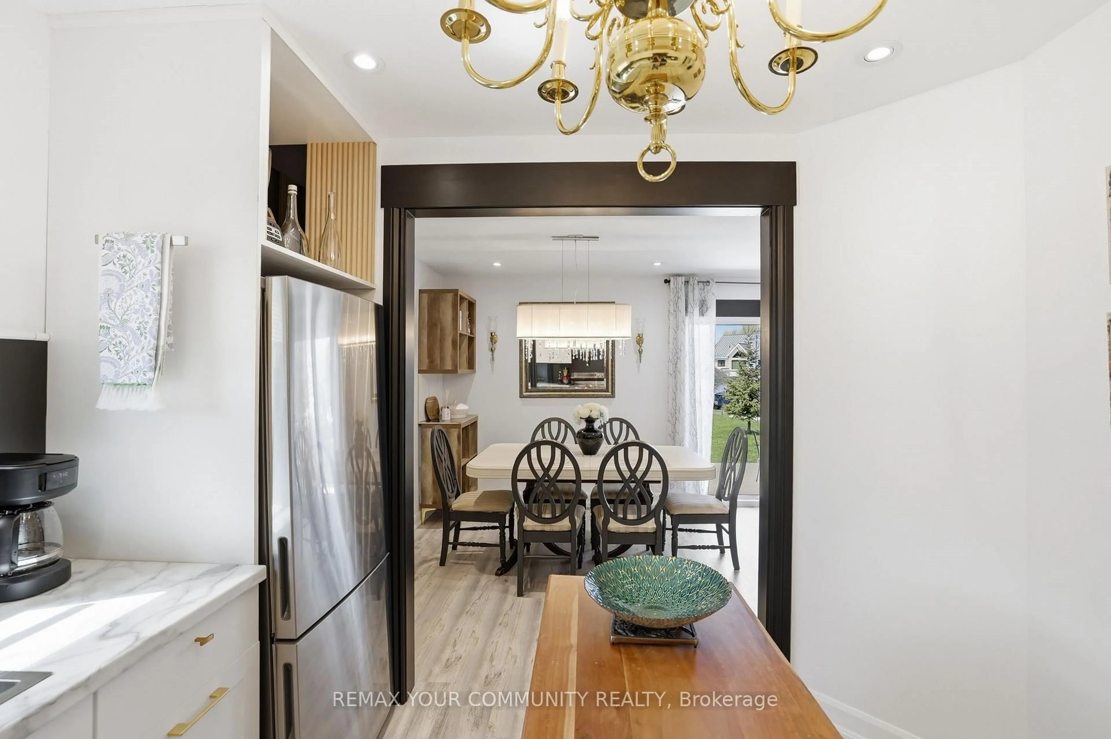 Dining room, unknown for 17 St. Clair St, Collingwood Ontario L9Y 5N5