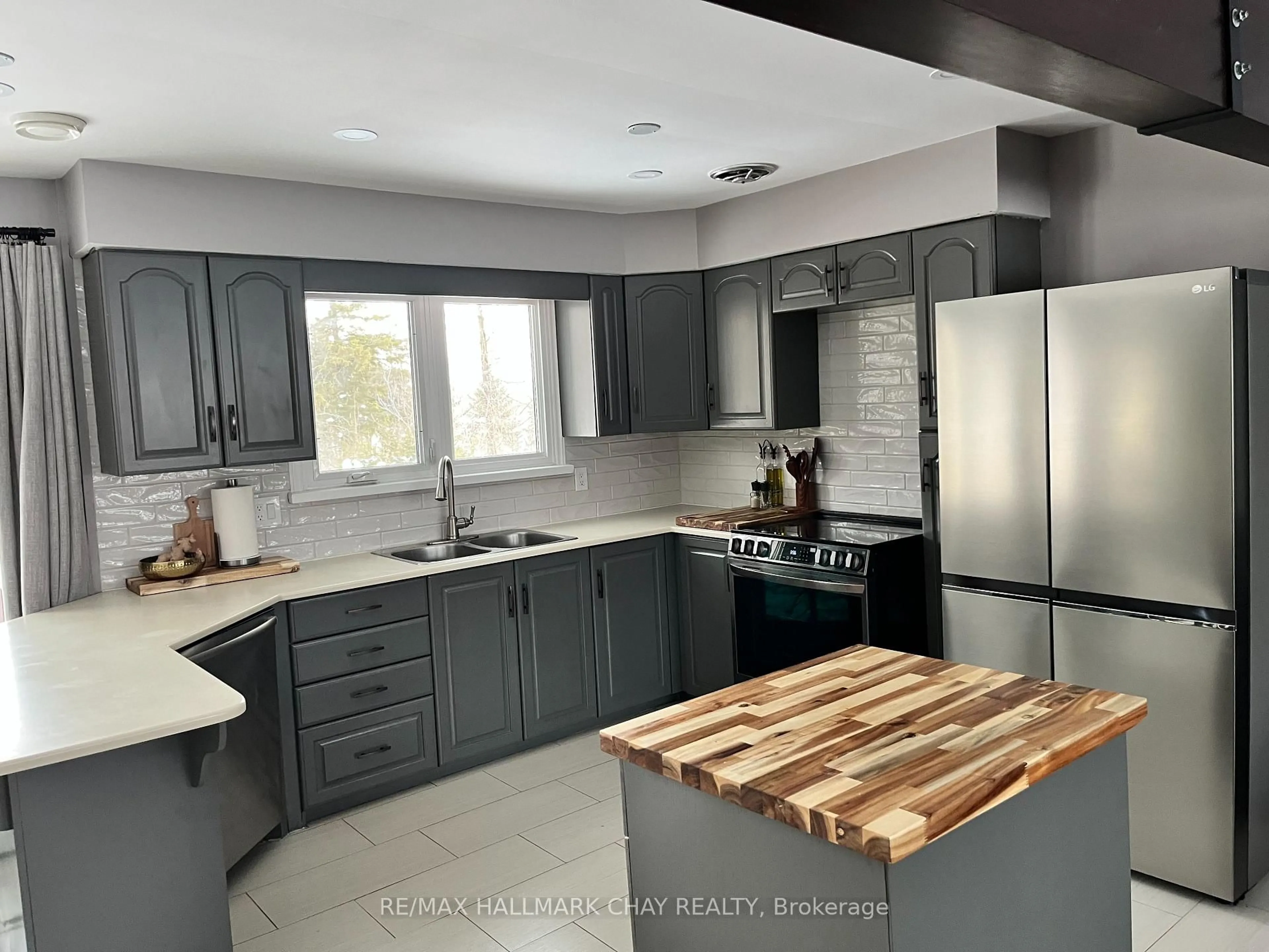 Contemporary kitchen, ceramic/tile floor for 595 Big Bay Point Rd, Barrie Ontario L4N 3Z9
