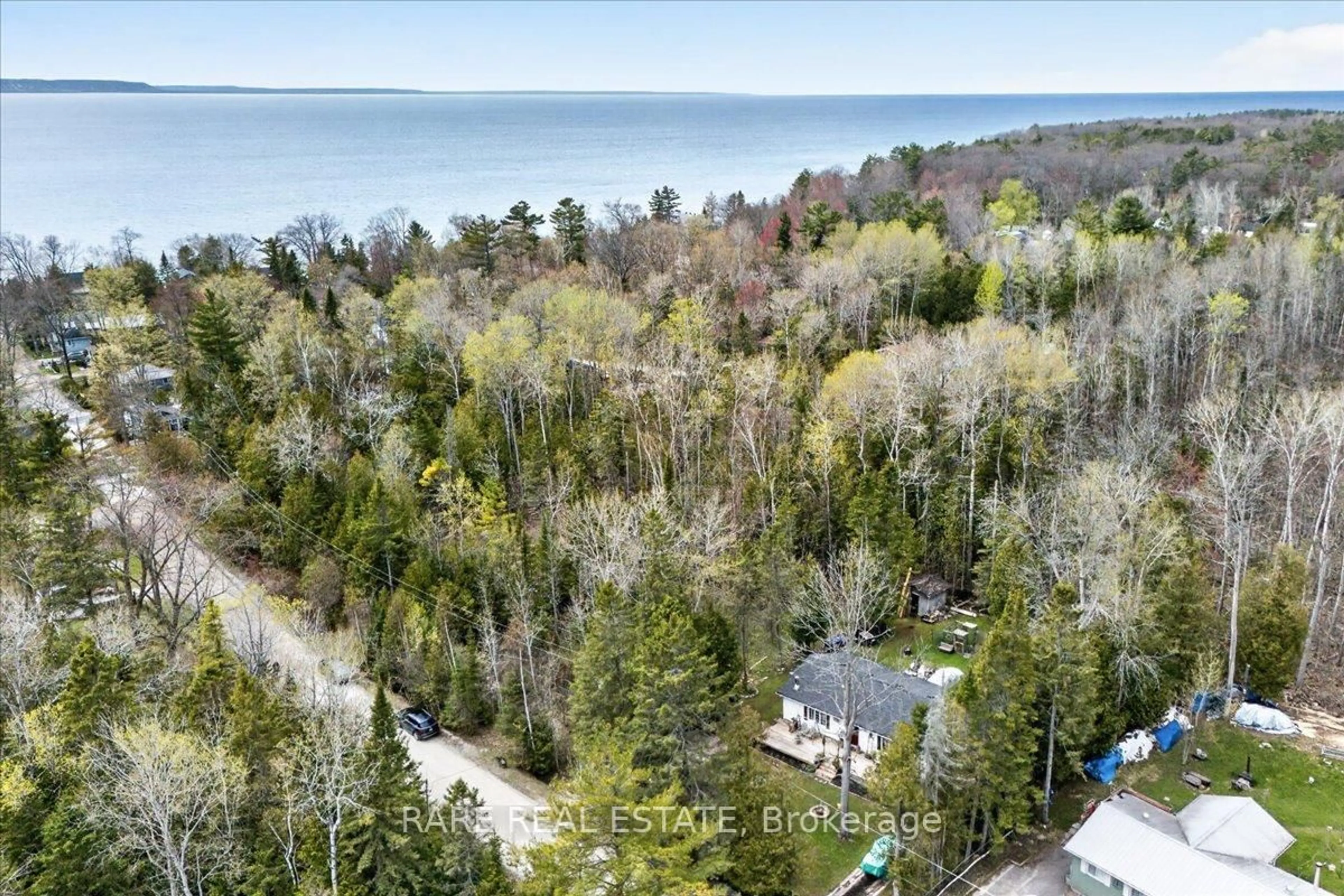 A pic from outside/outdoor area/front of a property/back of a property/a pic from drone, water/lake/river/ocean view for 22 Balsam St, Tiny Ontario L0L 1P1