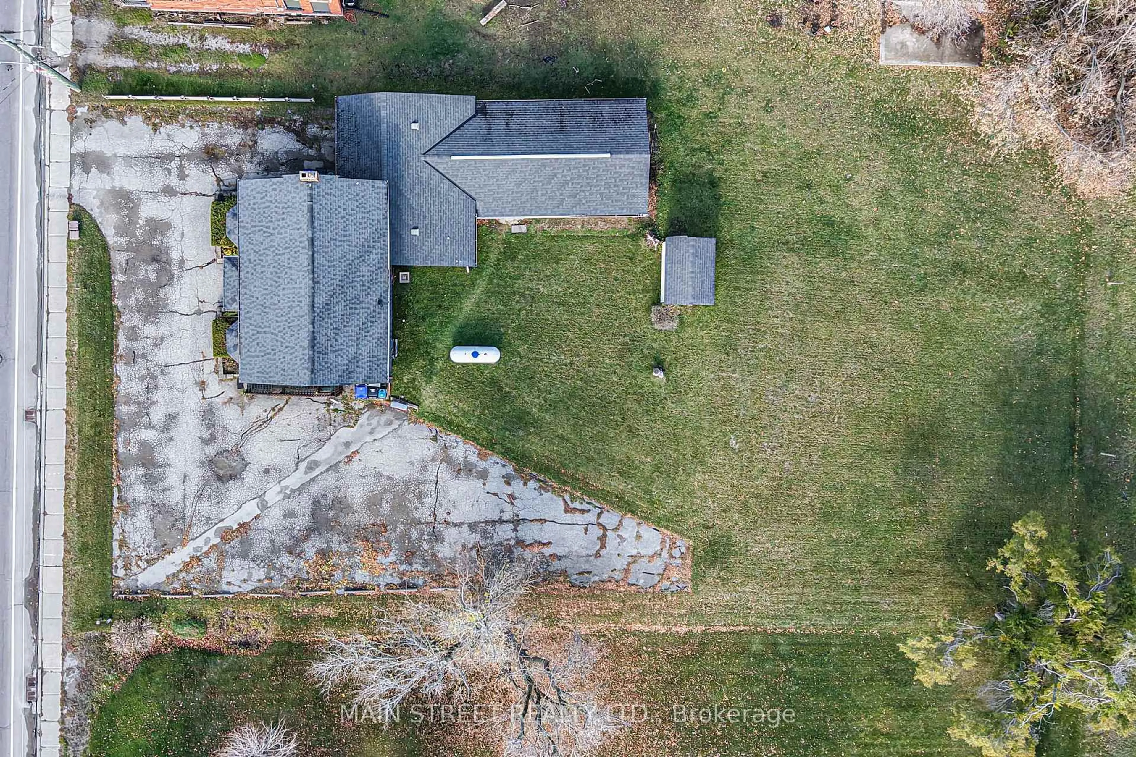 A pic from outside/outdoor area/front of a property/back of a property/a pic from drone, street for 2263 Hwy 12 Highway, Ramara Ontario L0K 1B0