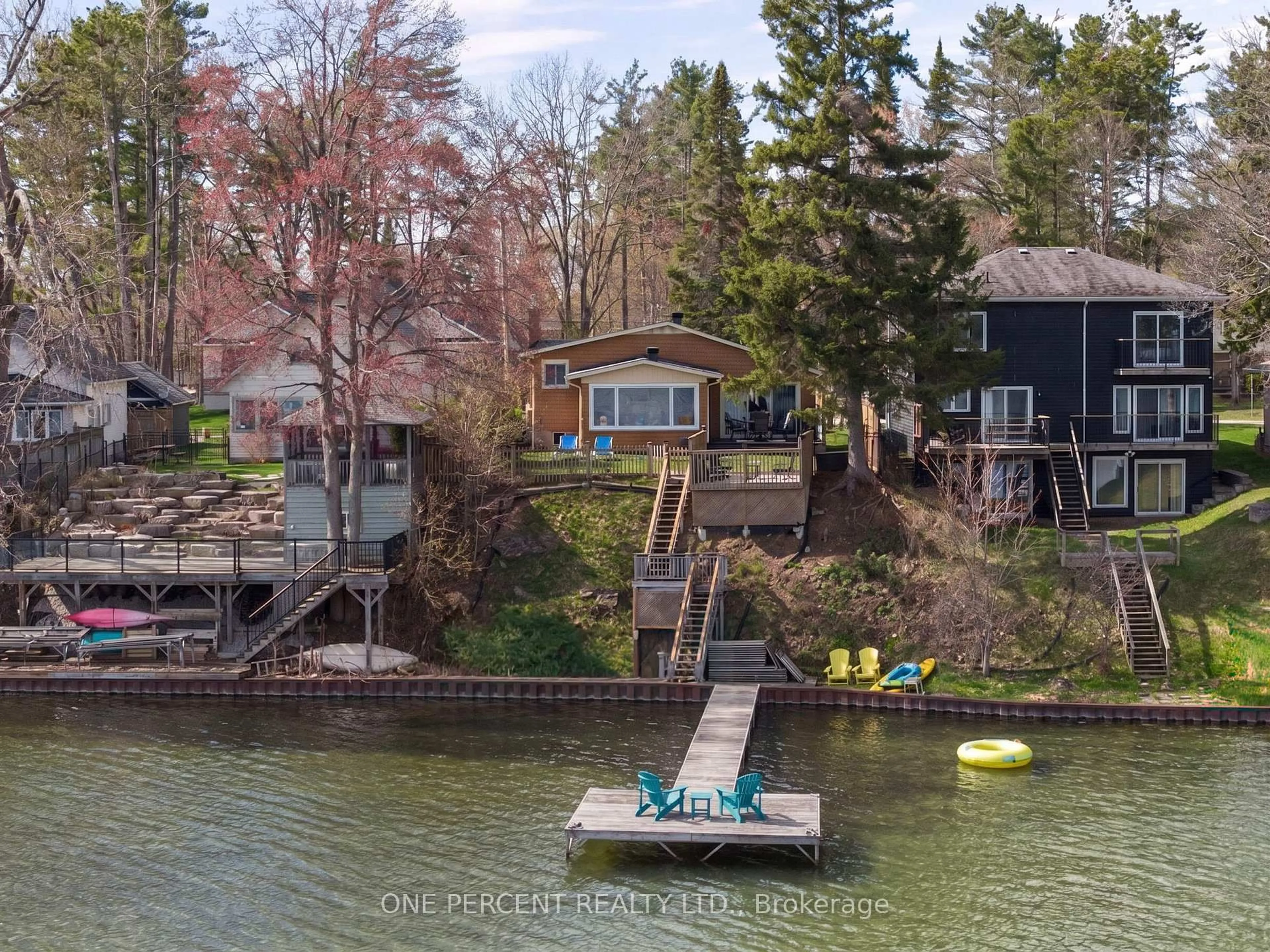 A pic from outside/outdoor area/front of a property/back of a property/a pic from drone, water/lake/river/ocean view for 2997 LAKESIDE Dr, Severn Ontario L0K 1G0
