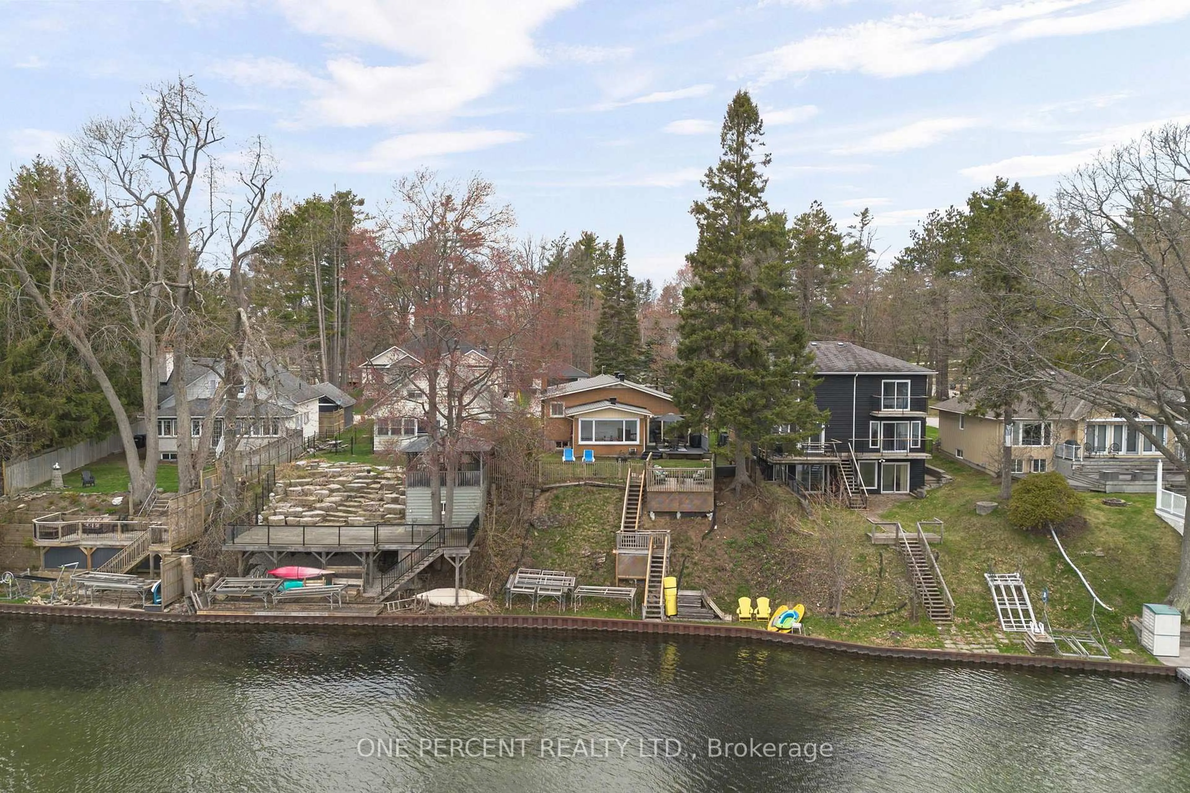 A pic from outside/outdoor area/front of a property/back of a property/a pic from drone, water/lake/river/ocean view for 2997 LAKESIDE Dr, Severn Ontario L0K 1G0
