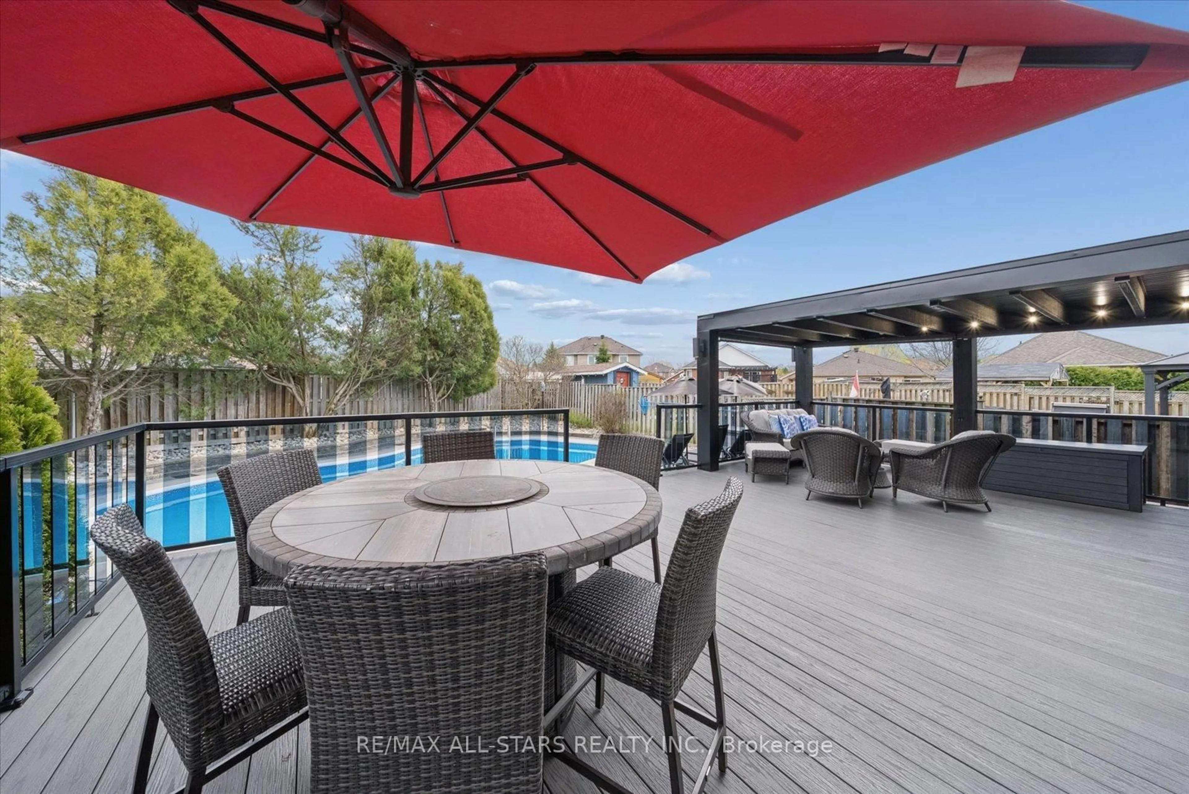 Patio, water/lake/river/ocean view for 114 Kingsridge Rd, Barrie Ontario L4N 8K5