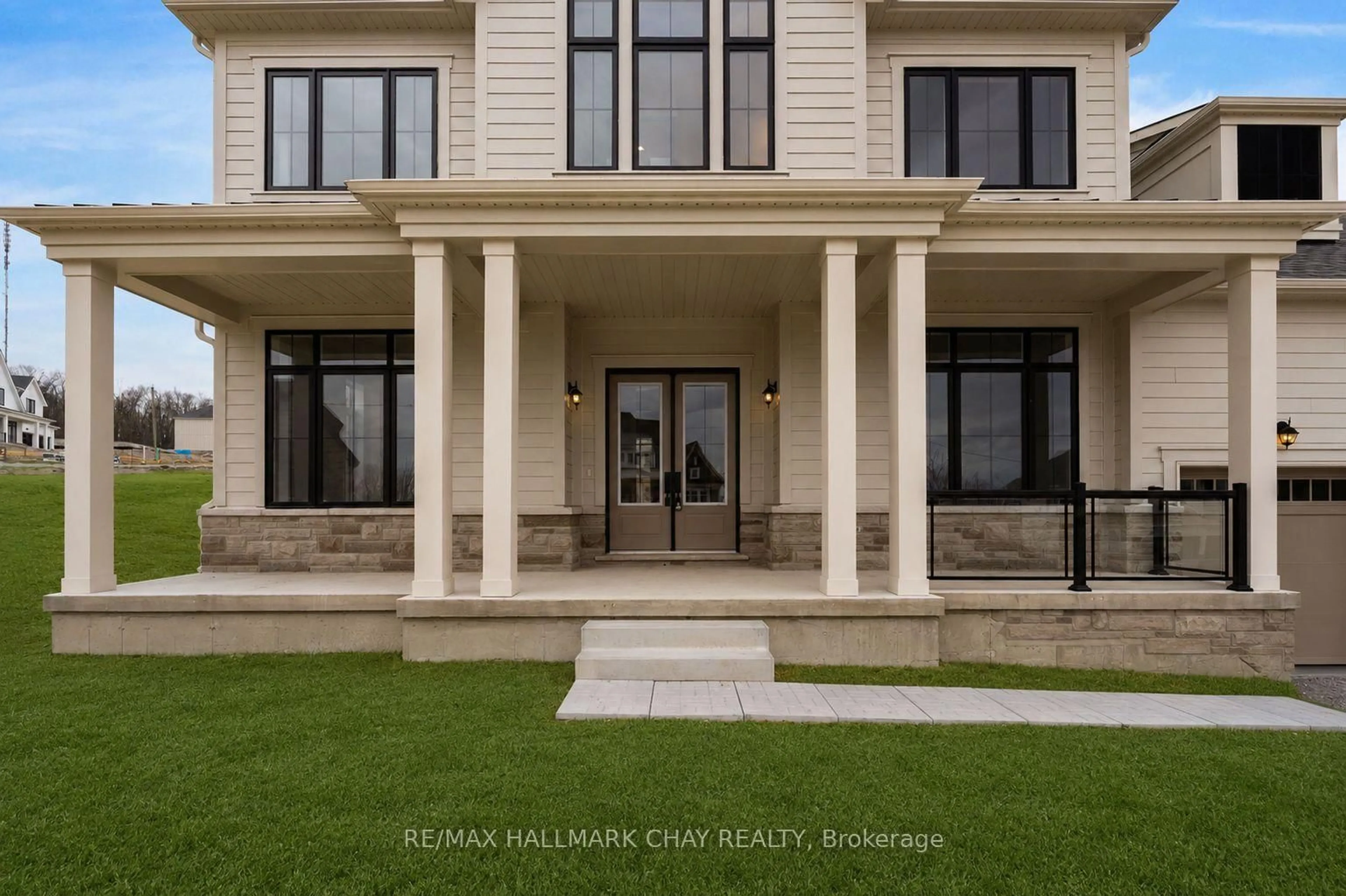 Indoor entryway for 7 Radome Dr, Oro-Medonte Ontario L0L 2E0