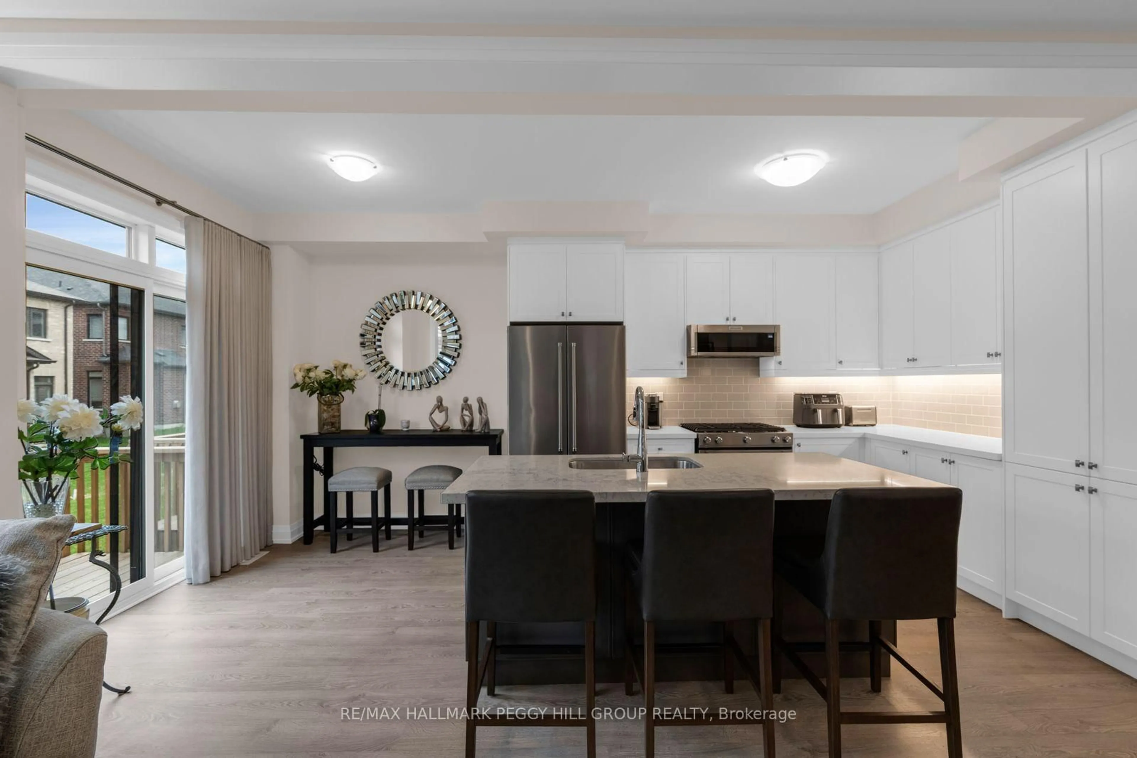 Open concept kitchen, ceramic/tile floor for 16 Daffodil Rd, Springwater Ontario L9X 2E3