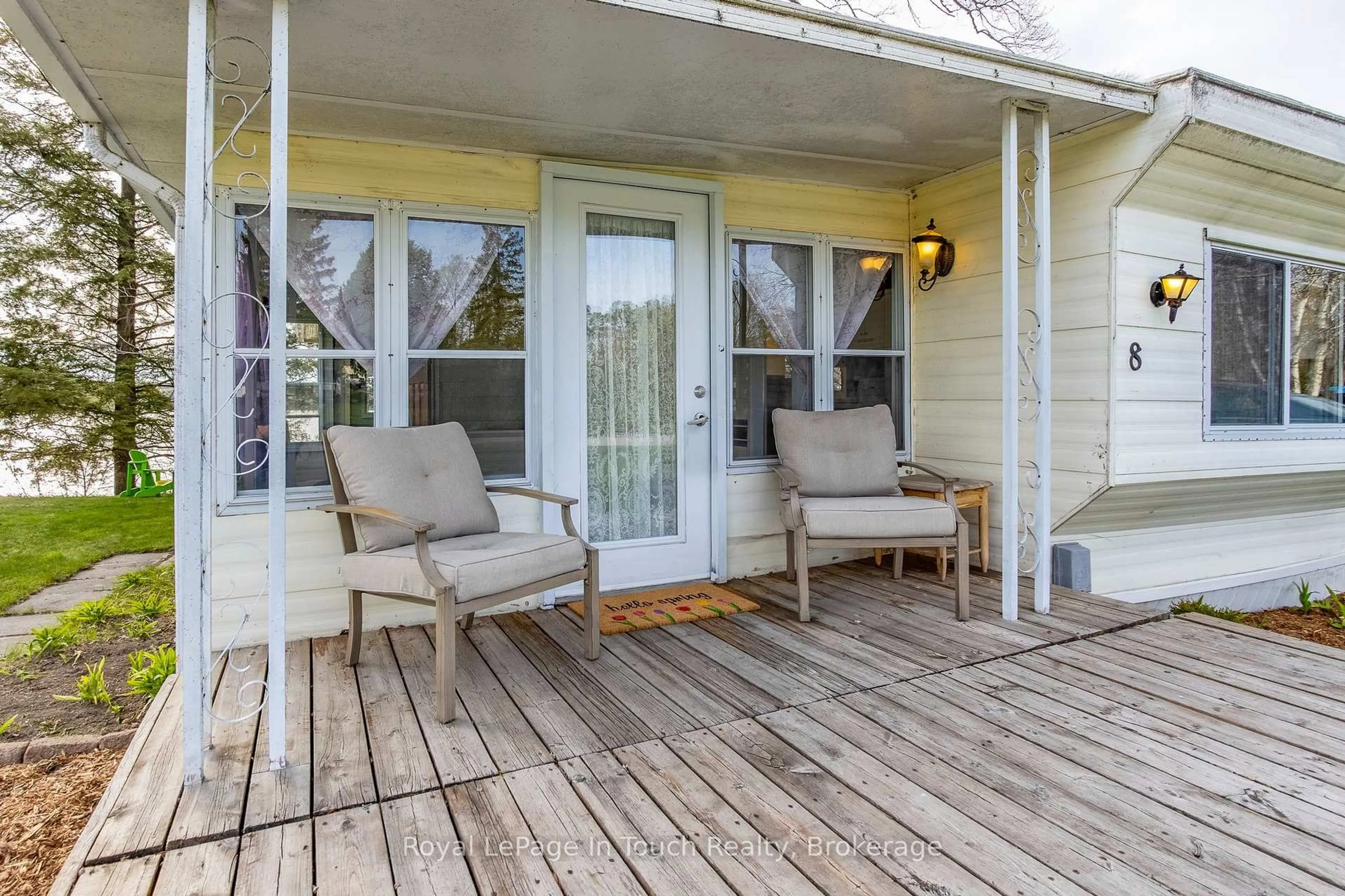 Patio, water/lake/river/ocean view for 8 Lakeshore Rd, Midland Ontario L4R 0B9