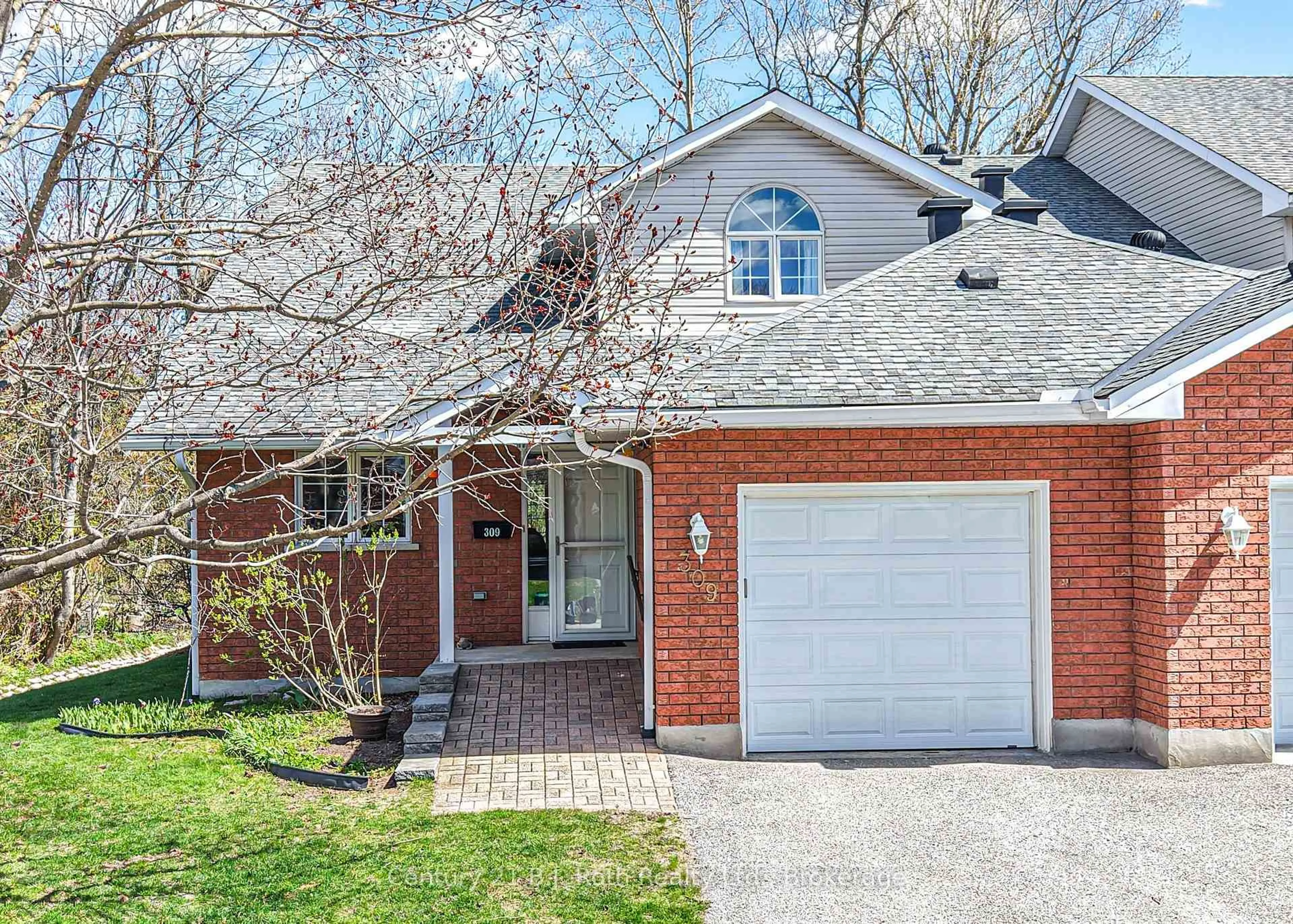 Home with brick exterior material, street for 30 Museum Dr #309, Orillia Ontario L3V 7T9