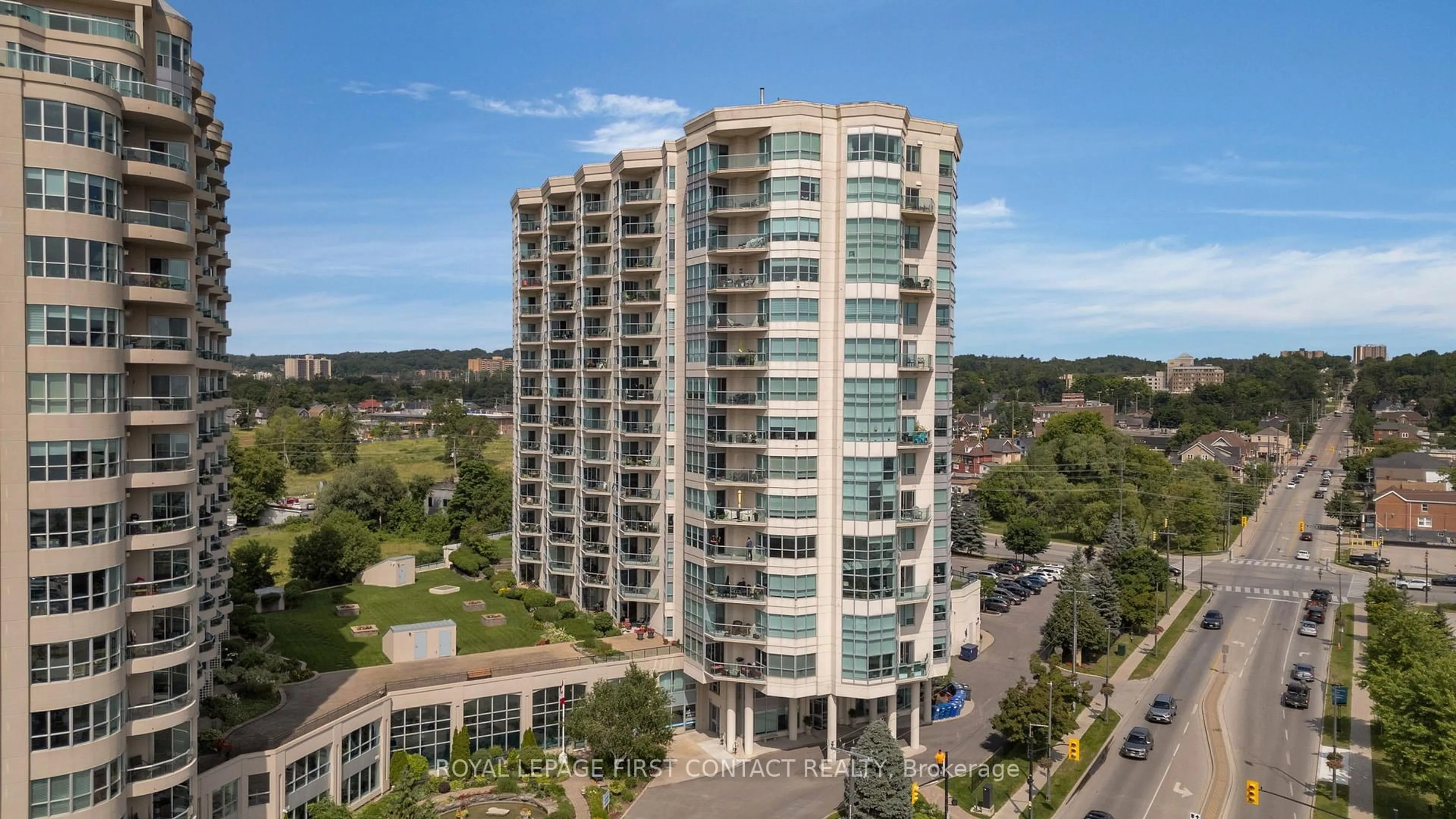 A pic from outside/outdoor area/front of a property/back of a property/a pic from drone, city buildings view from balcony for 6 Toronto St #1407, Barrie Ontario L4N 9R2