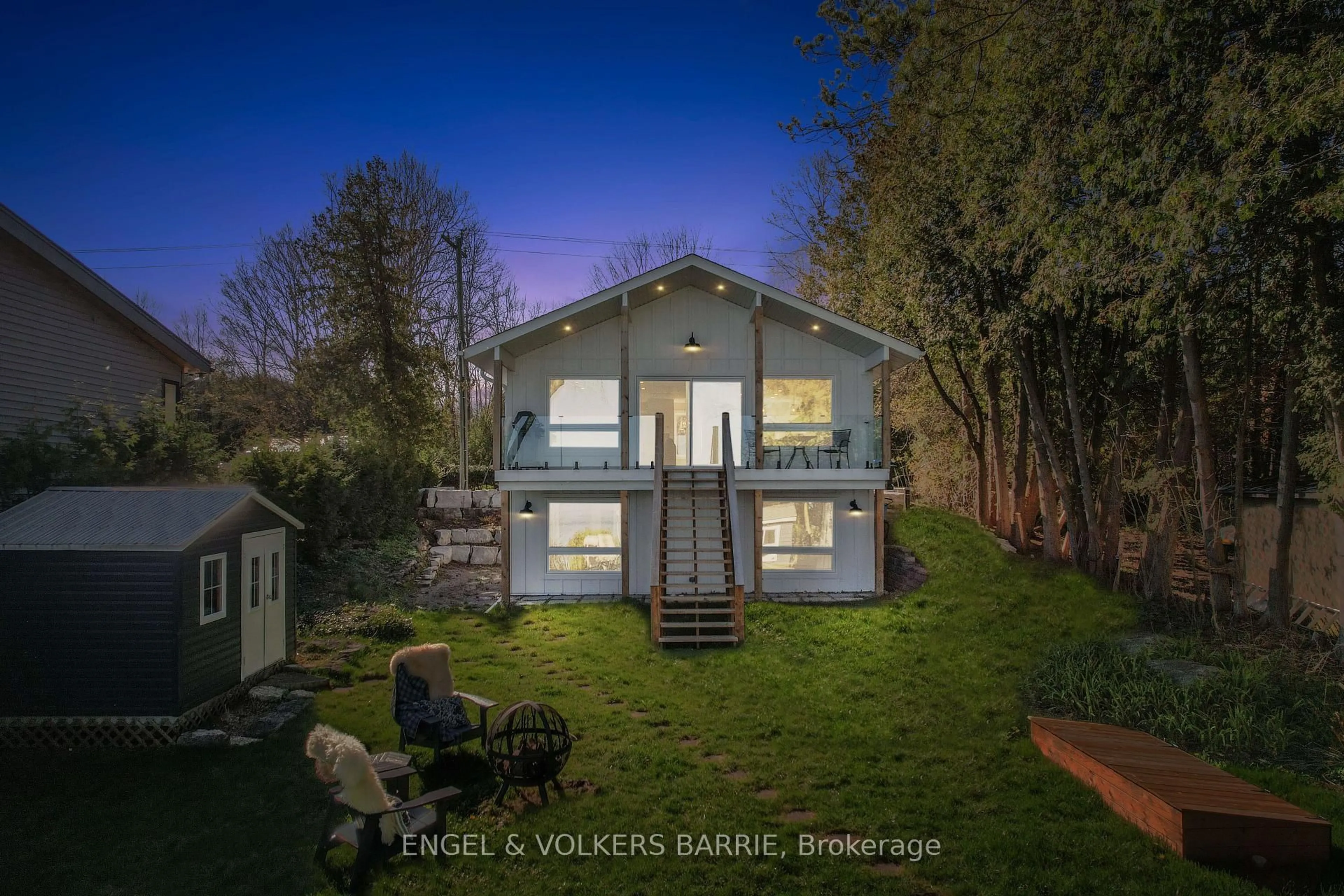 A pic from outside/outdoor area/front of a property/back of a property/a pic from drone, unknown for 2371 Lakeshore Rd, Oro-Medonte Ontario L0L 1T0