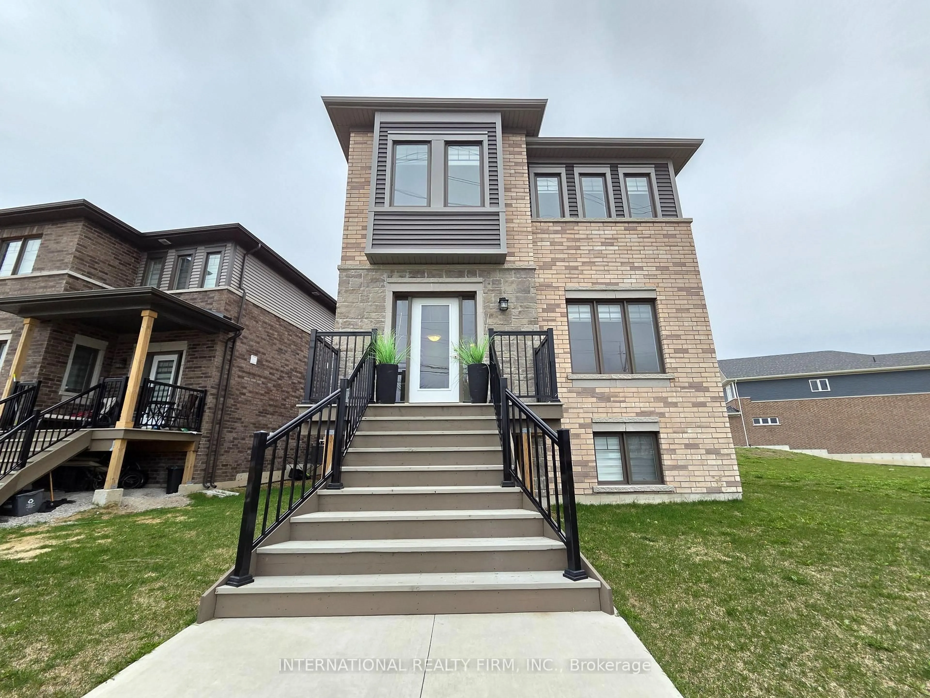 Home with brick exterior material, street for 23 Harvest Cres, Barrie Ontario L9J 0T3