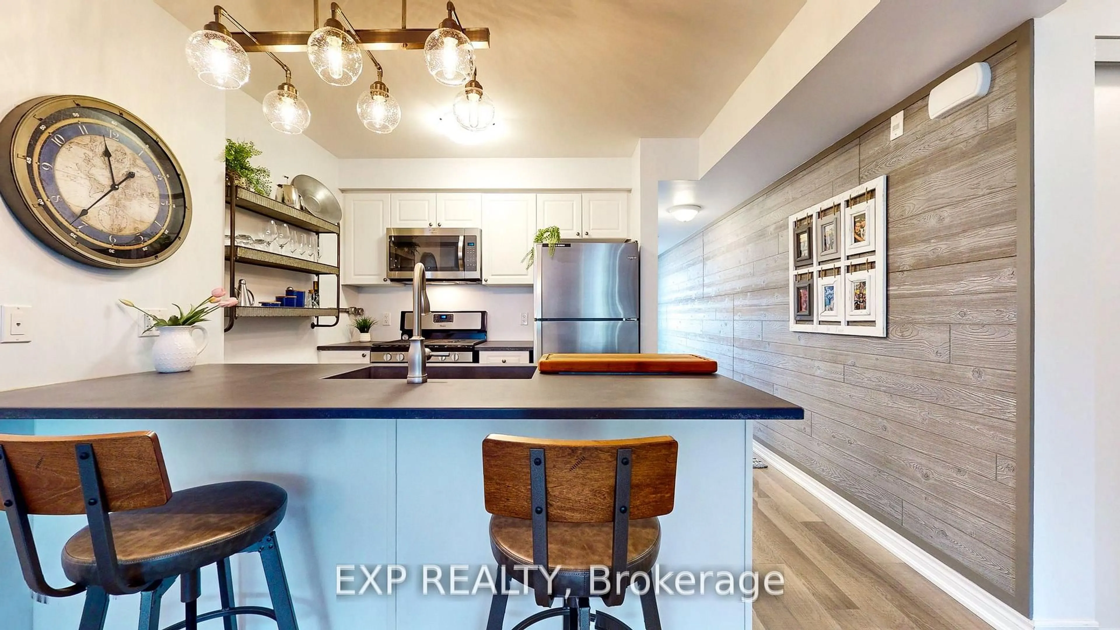 Open concept kitchen, unknown for 5 Anchorage Cres #202, Collingwood Ontario L9Y 0Y6