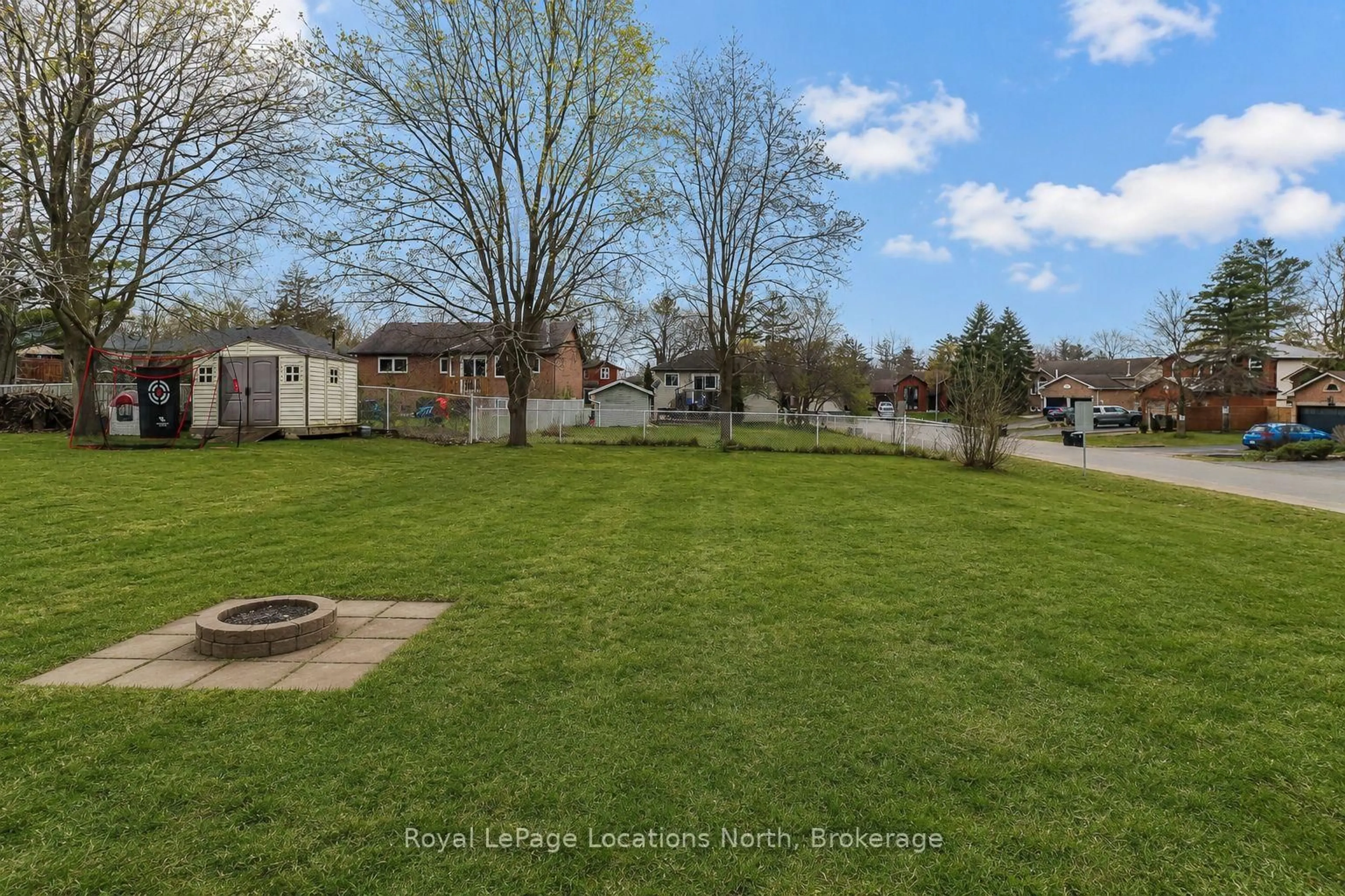 A pic from outside/outdoor area/front of a property/back of a property/a pic from drone, water/lake/river/ocean view for 2 Langevin Dr, Wasaga Beach Ontario L9Z 1C6