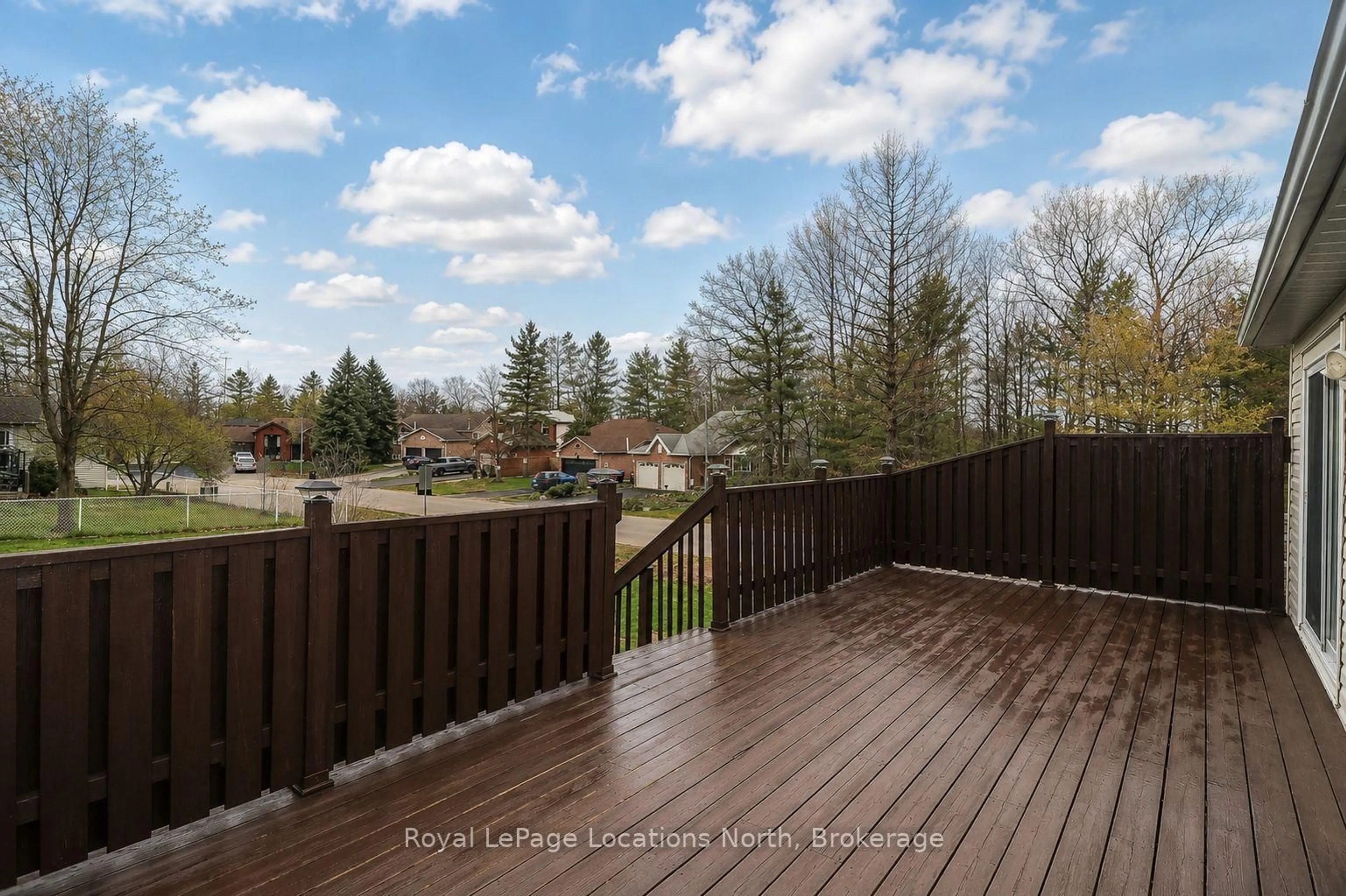 Patio, unknown for 2 Langevin Dr, Wasaga Beach Ontario L9Z 1C6