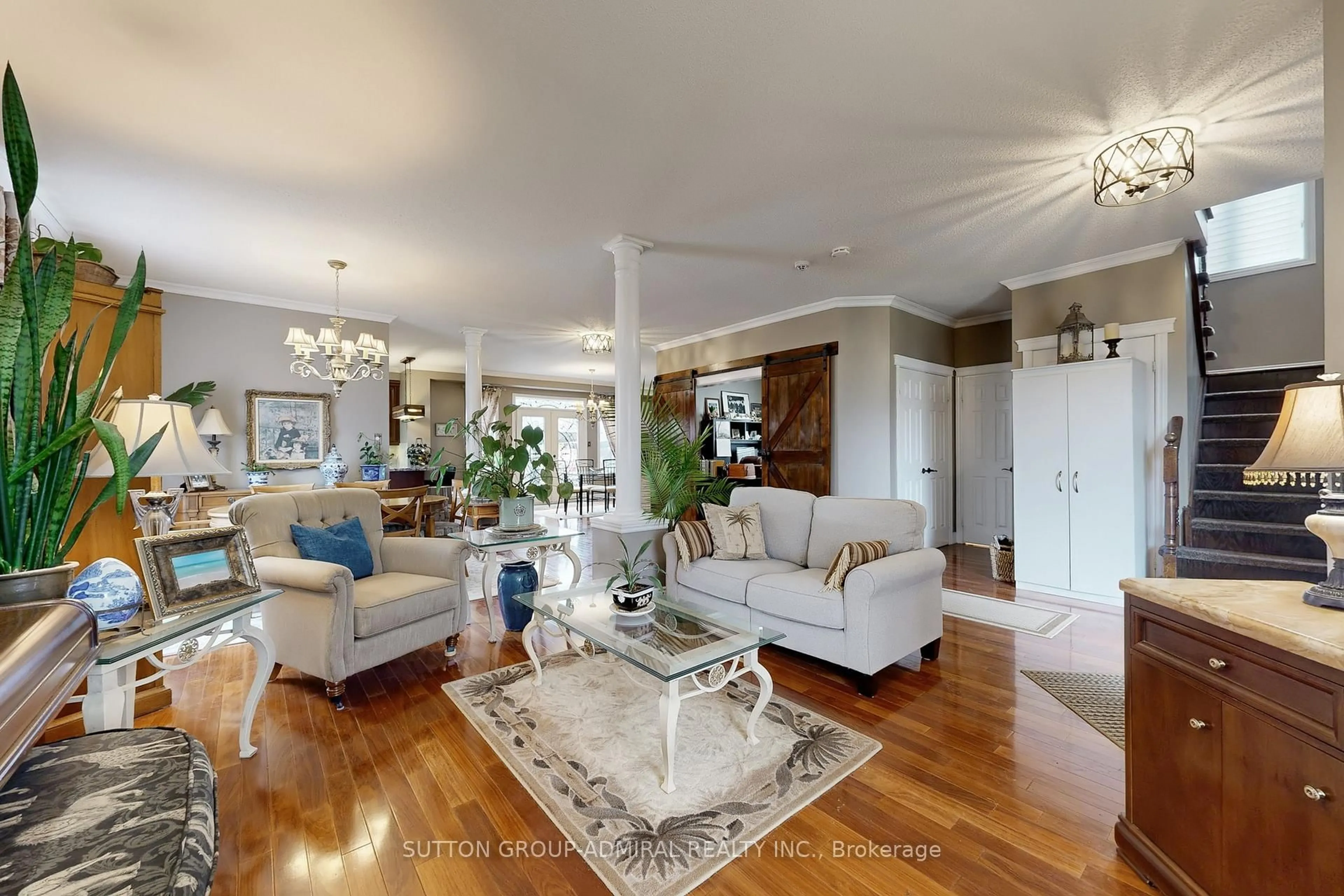 Living room with furniture, unknown for 32 Stephanie Lane, Barrie Ontario L4N 0V1