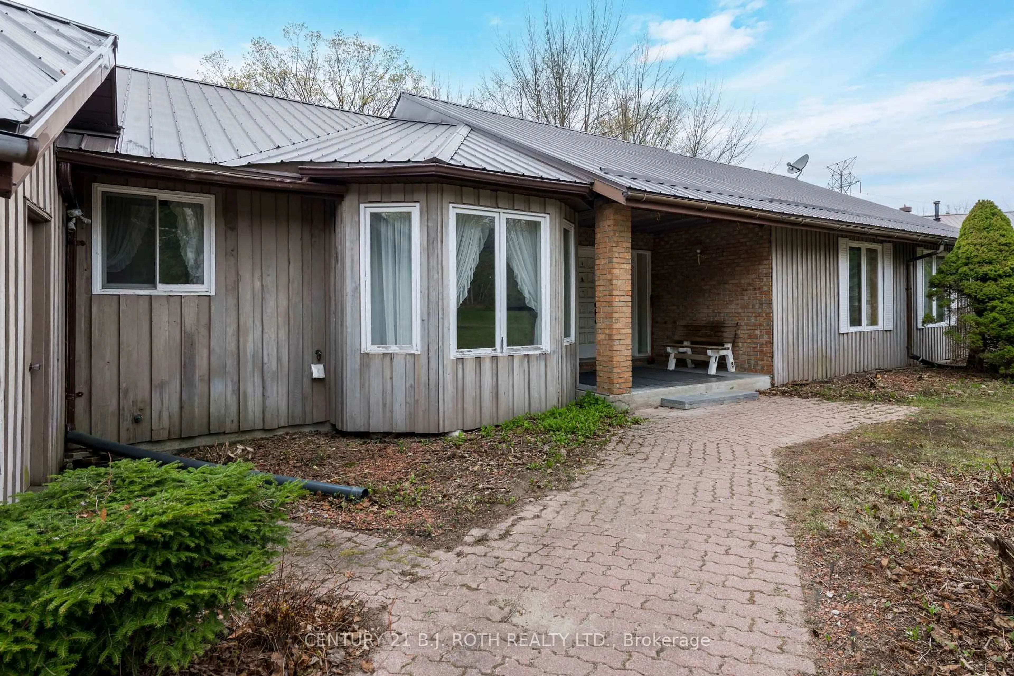Unknown for 1076 Birchcliffe Cres, Severn Ontario L3V 0W1