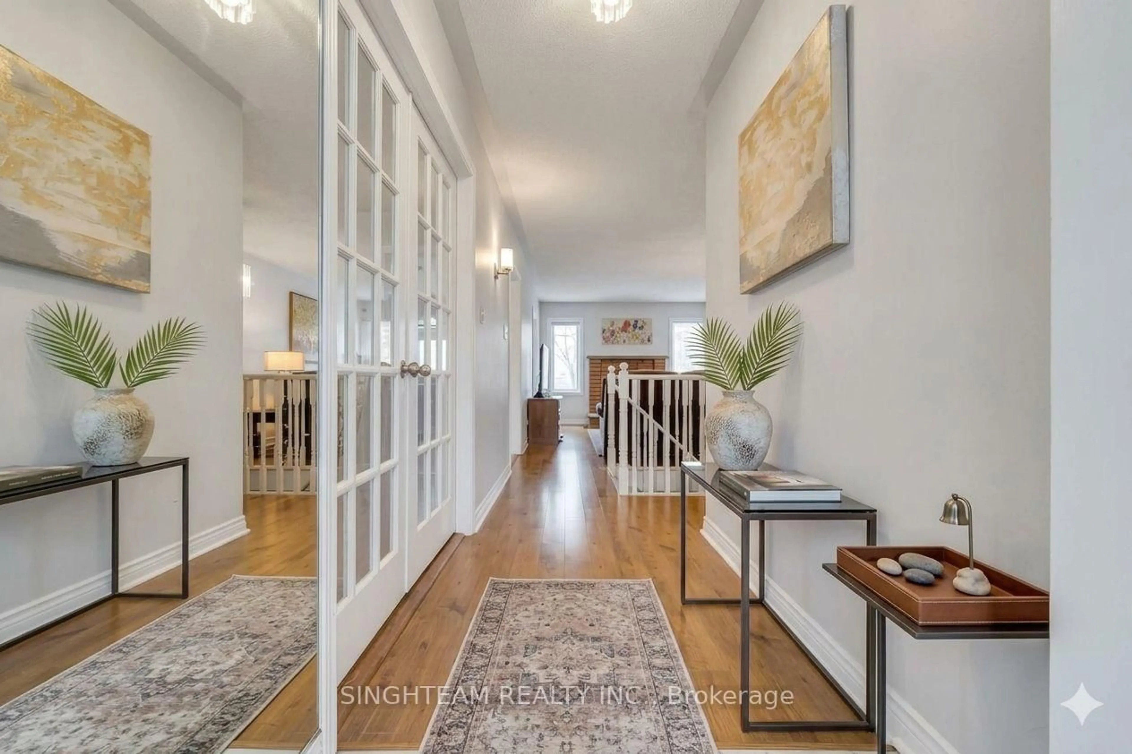 Indoor entryway for 85 Cityview Circ, Barrie Ontario L4N 7V1