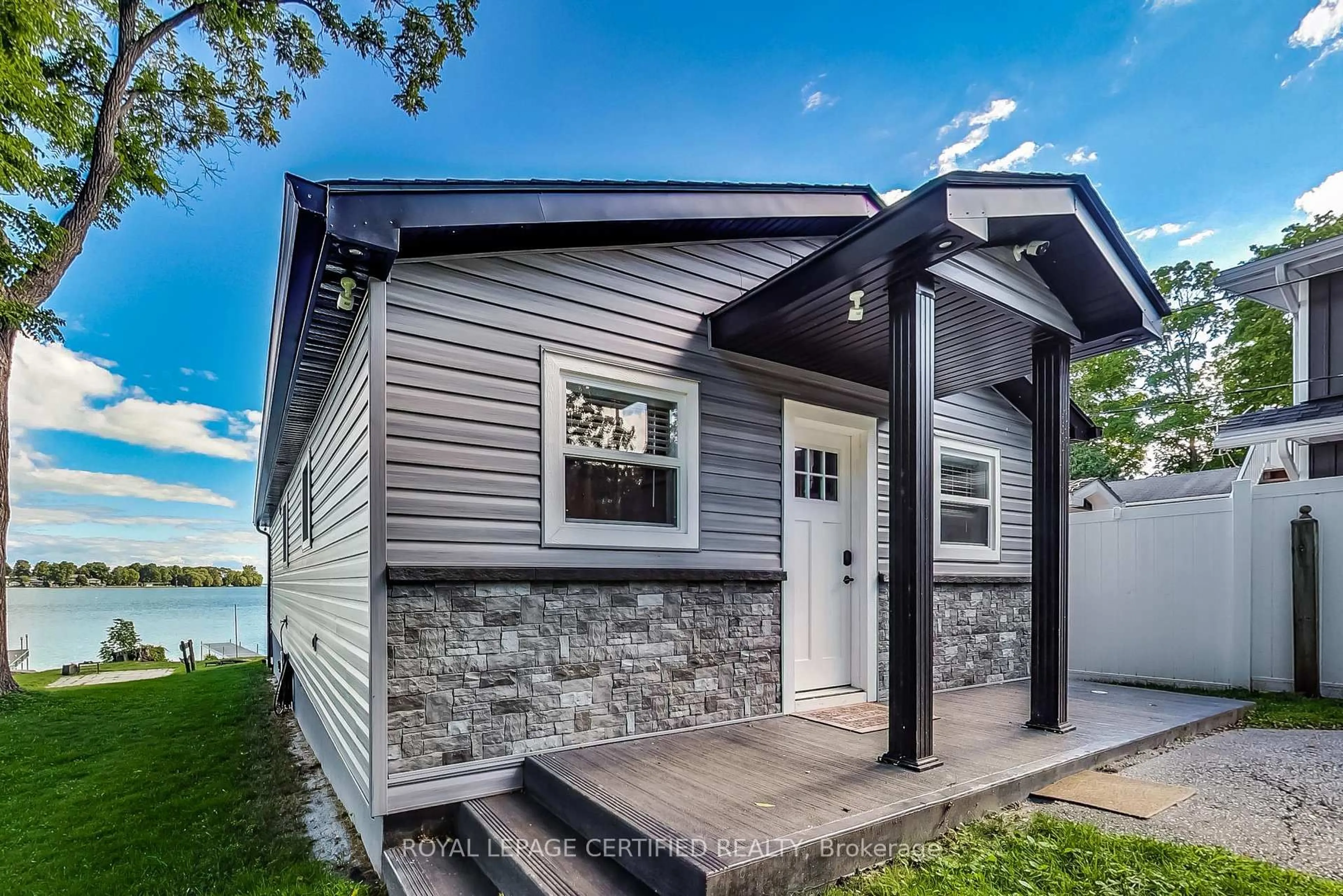 Home with vinyl exterior material, water/lake/river/ocean view for 69 Olive Cres, Orillia Ontario L3V 1E9