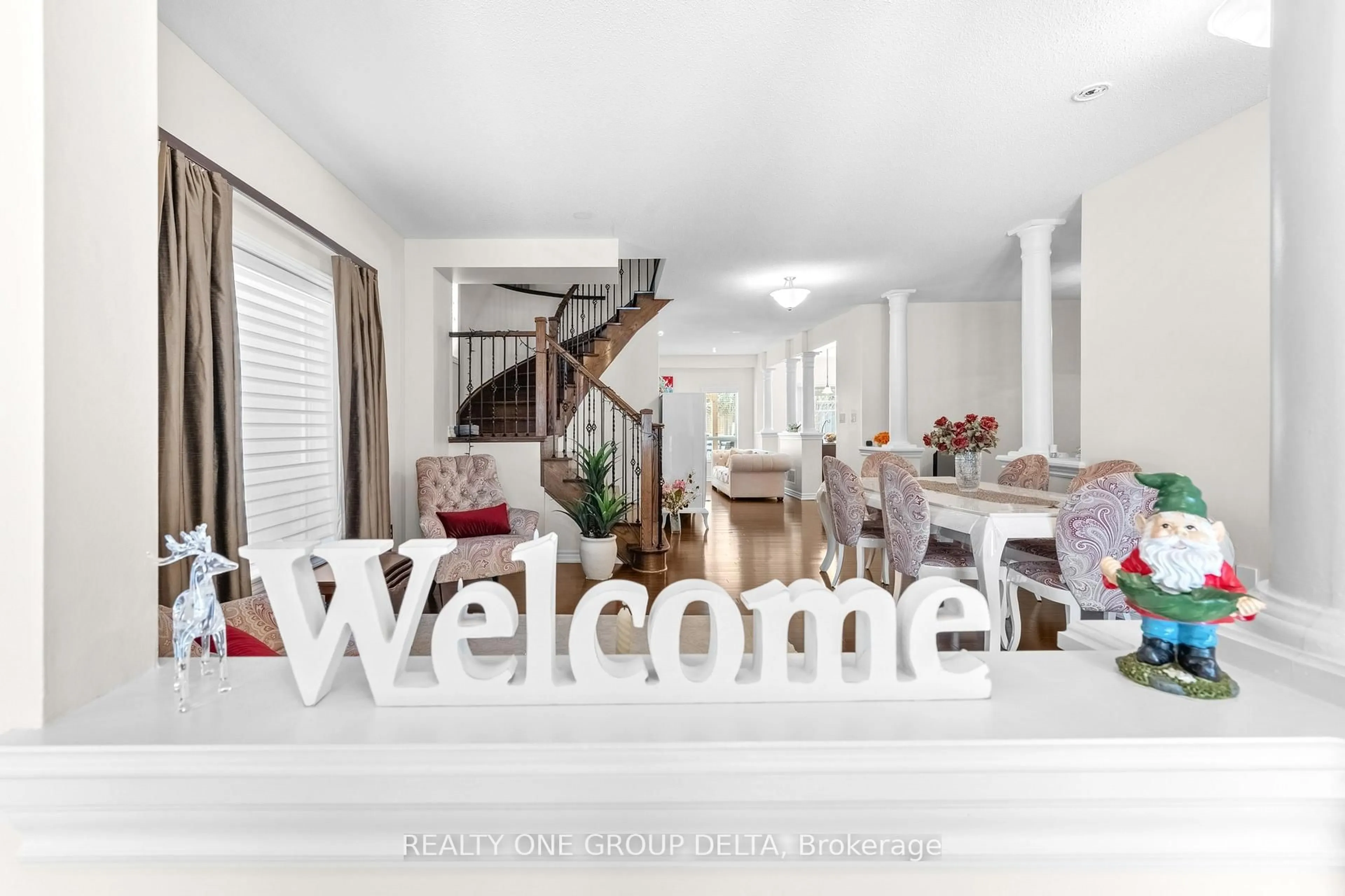 Unknown for 8 Charlemagne Ave, Barrie Ontario L4M 0A9