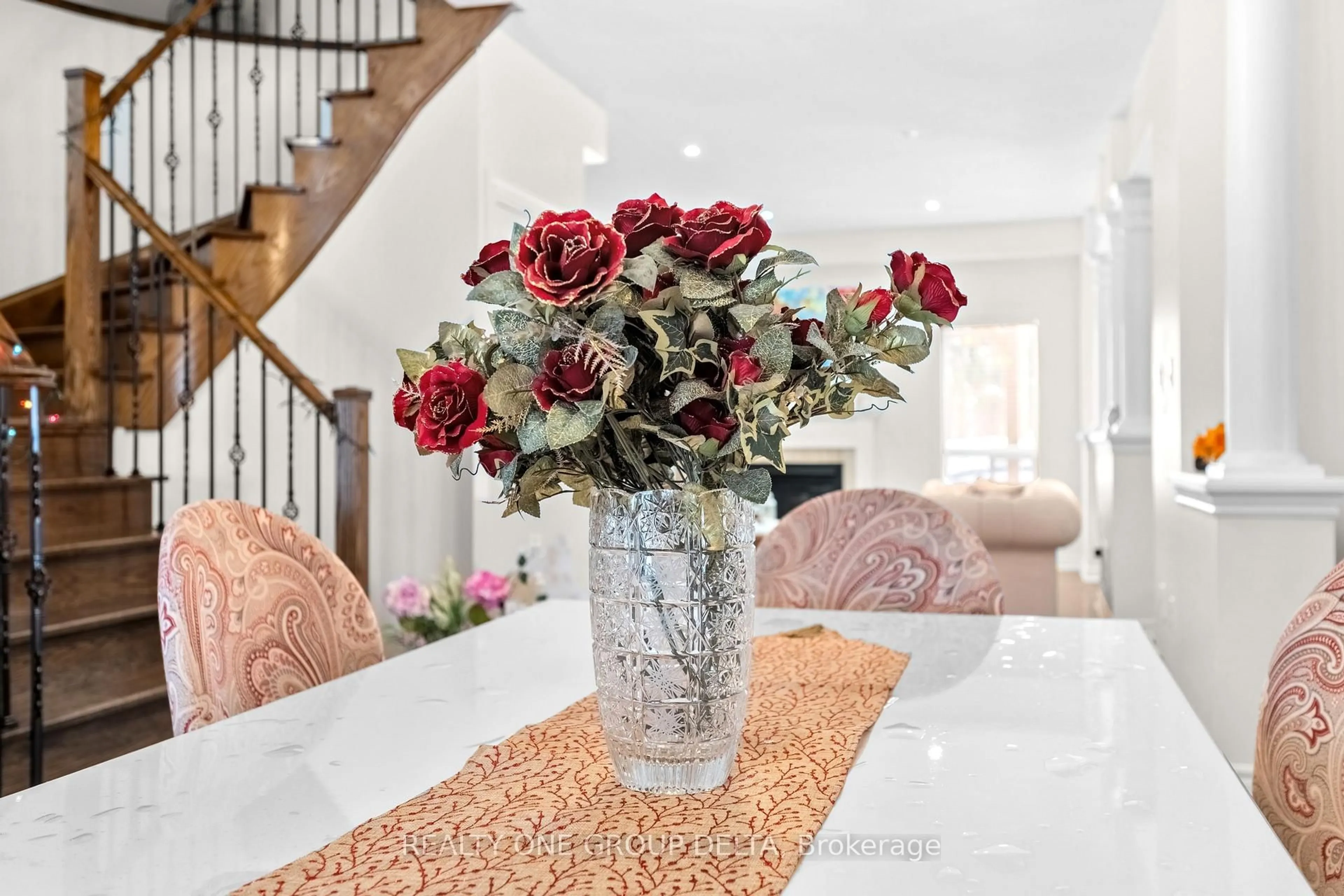 Unknown for 8 Charlemagne Ave, Barrie Ontario L4M 0A9