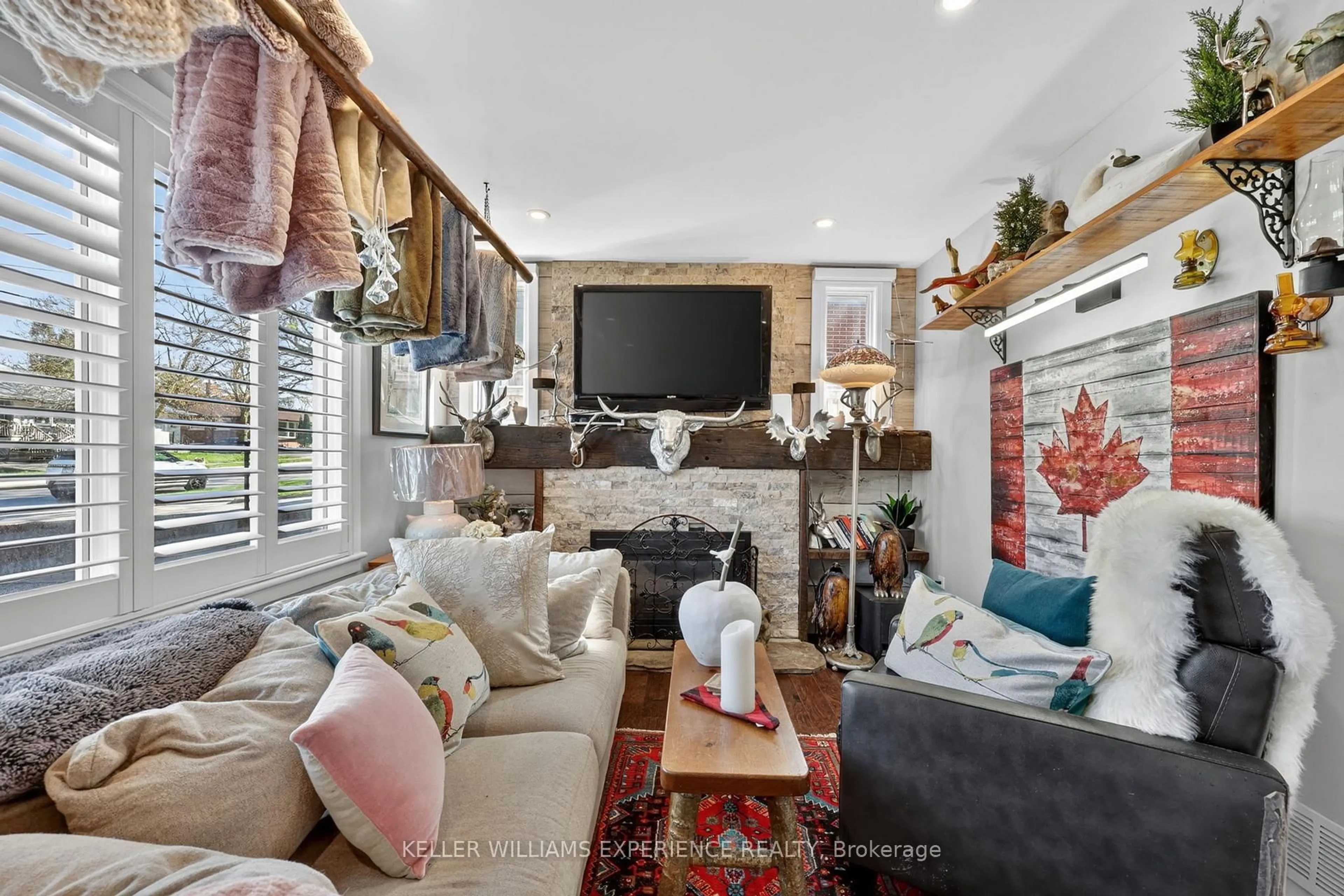 Living room with furniture, unknown for 79 Penetang St, Barrie Ontario L4M 1V7