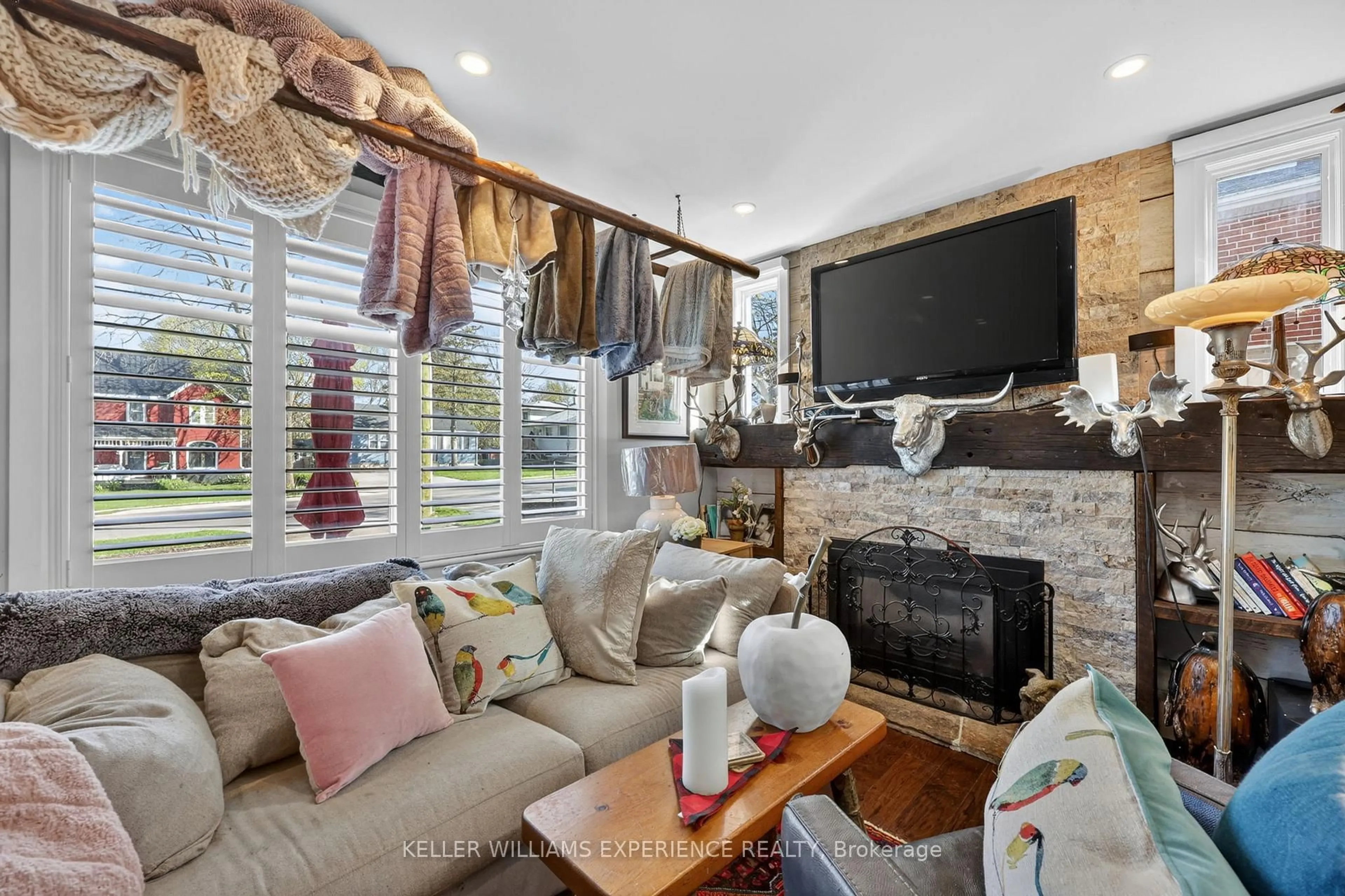 Living room with furniture, unknown for 79 Penetang St, Barrie Ontario L4M 1V7