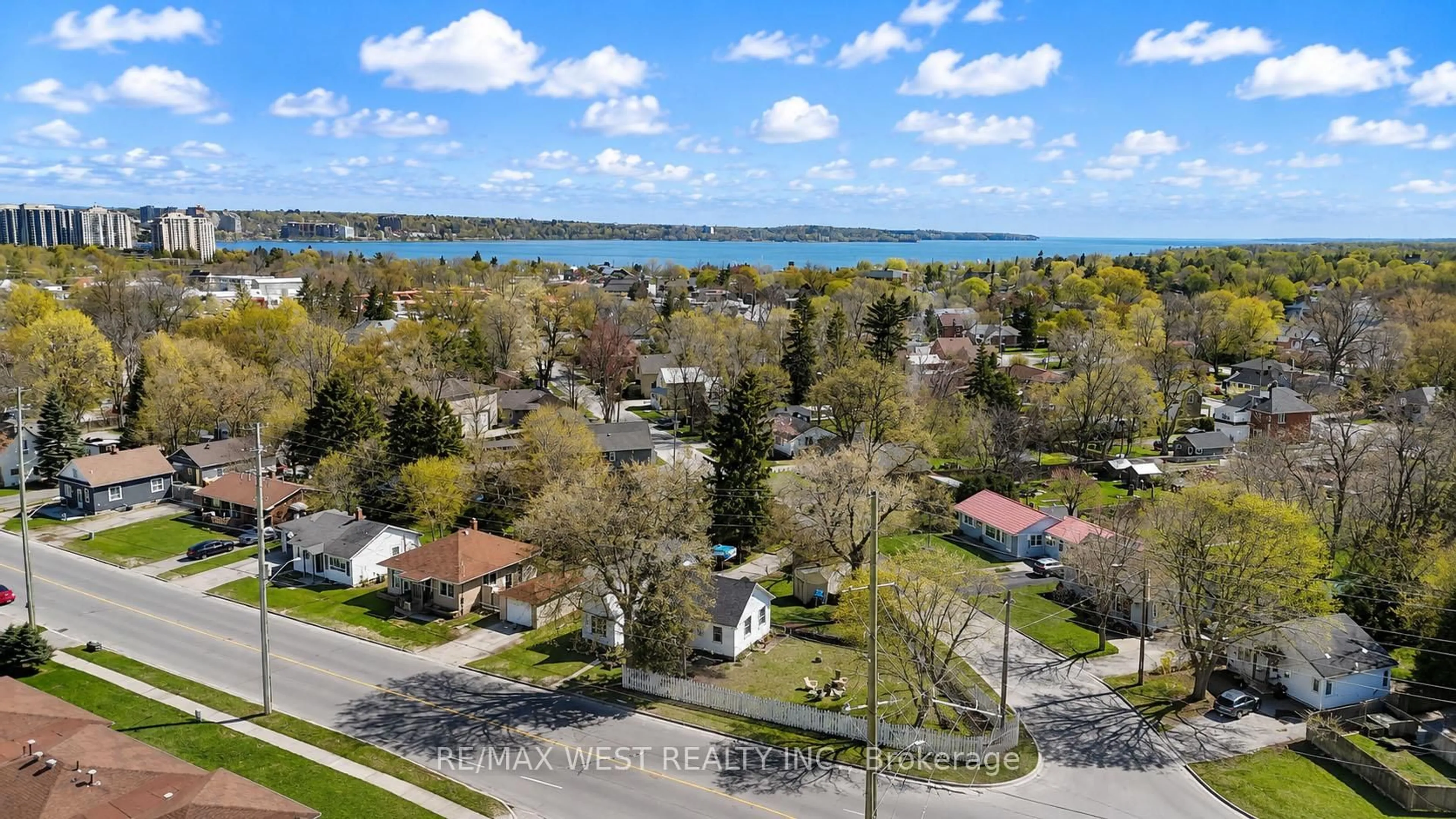 A pic from outside/outdoor area/front of a property/back of a property/a pic from drone, water/lake/river/ocean view for 191 Anne St, Barrie Ontario L4N 2E7