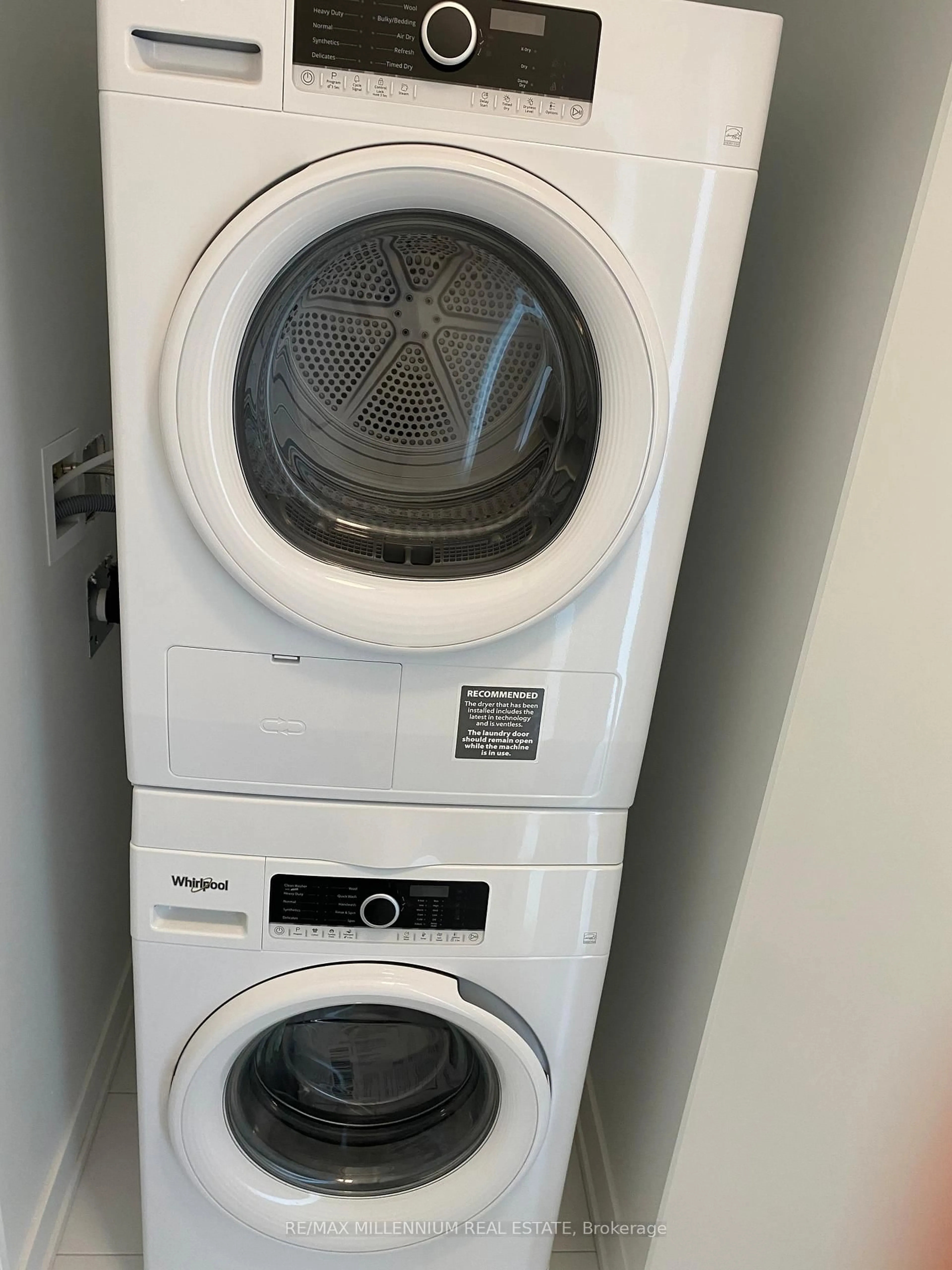 Laundry room for 681 Yonge St #205, Barrie Ontario L9J 0K1