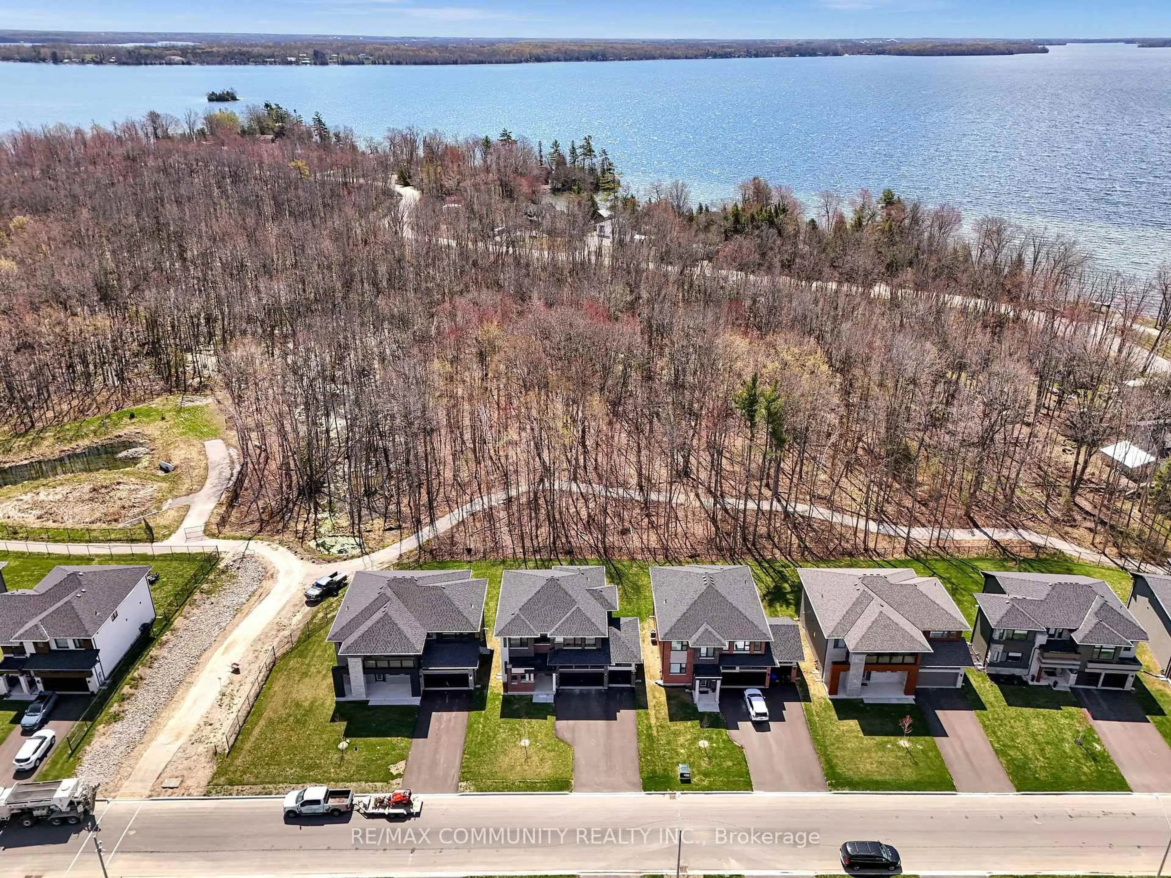 A pic from outside/outdoor area/front of a property/back of a property/a pic from drone, water/lake/river/ocean view for 3169 Searidge St, Severn Ontario L3V 0Y4