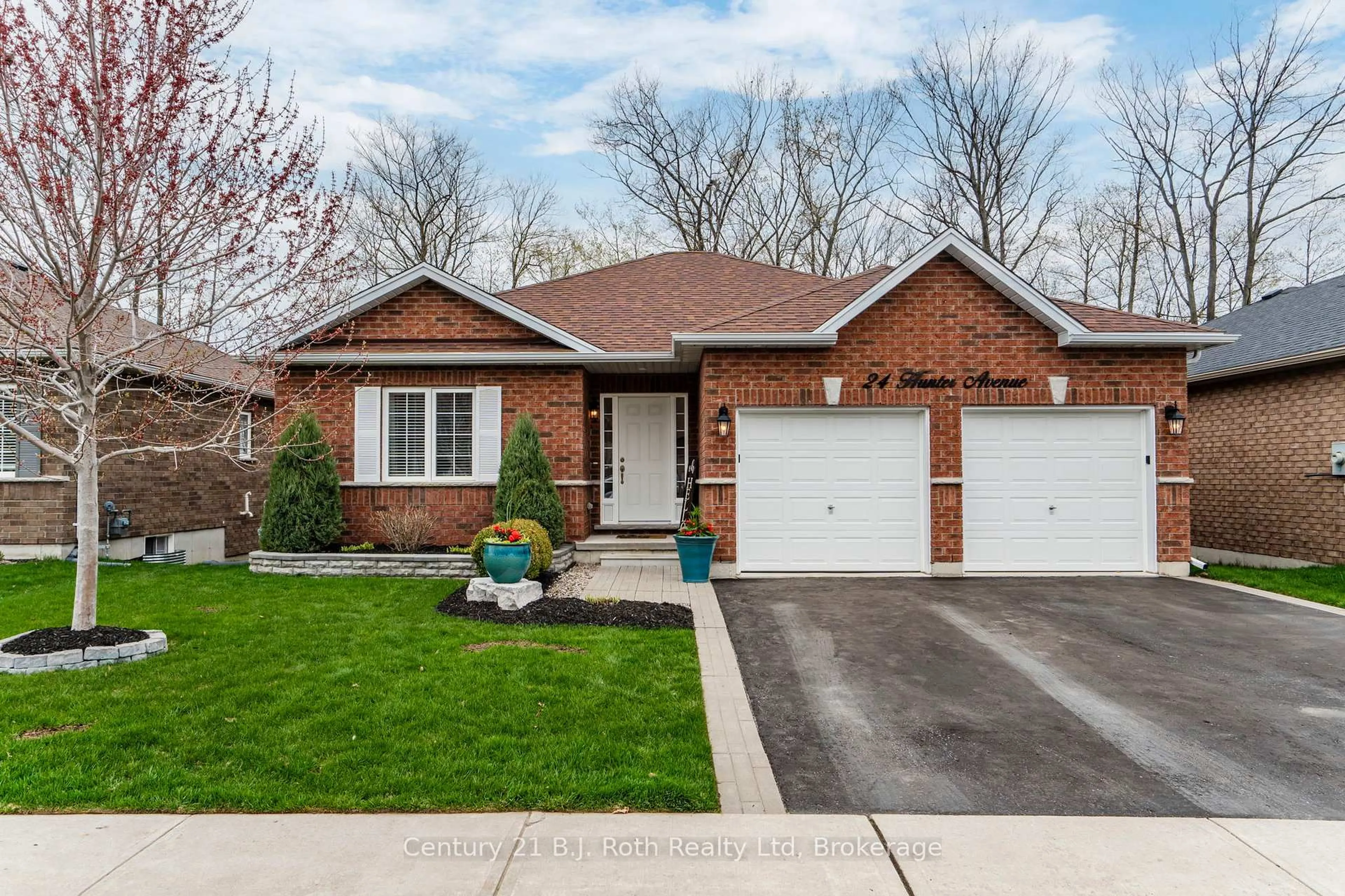Home with brick exterior material, street for 24 Hunter Ave, Tay Ontario L0K 2A0