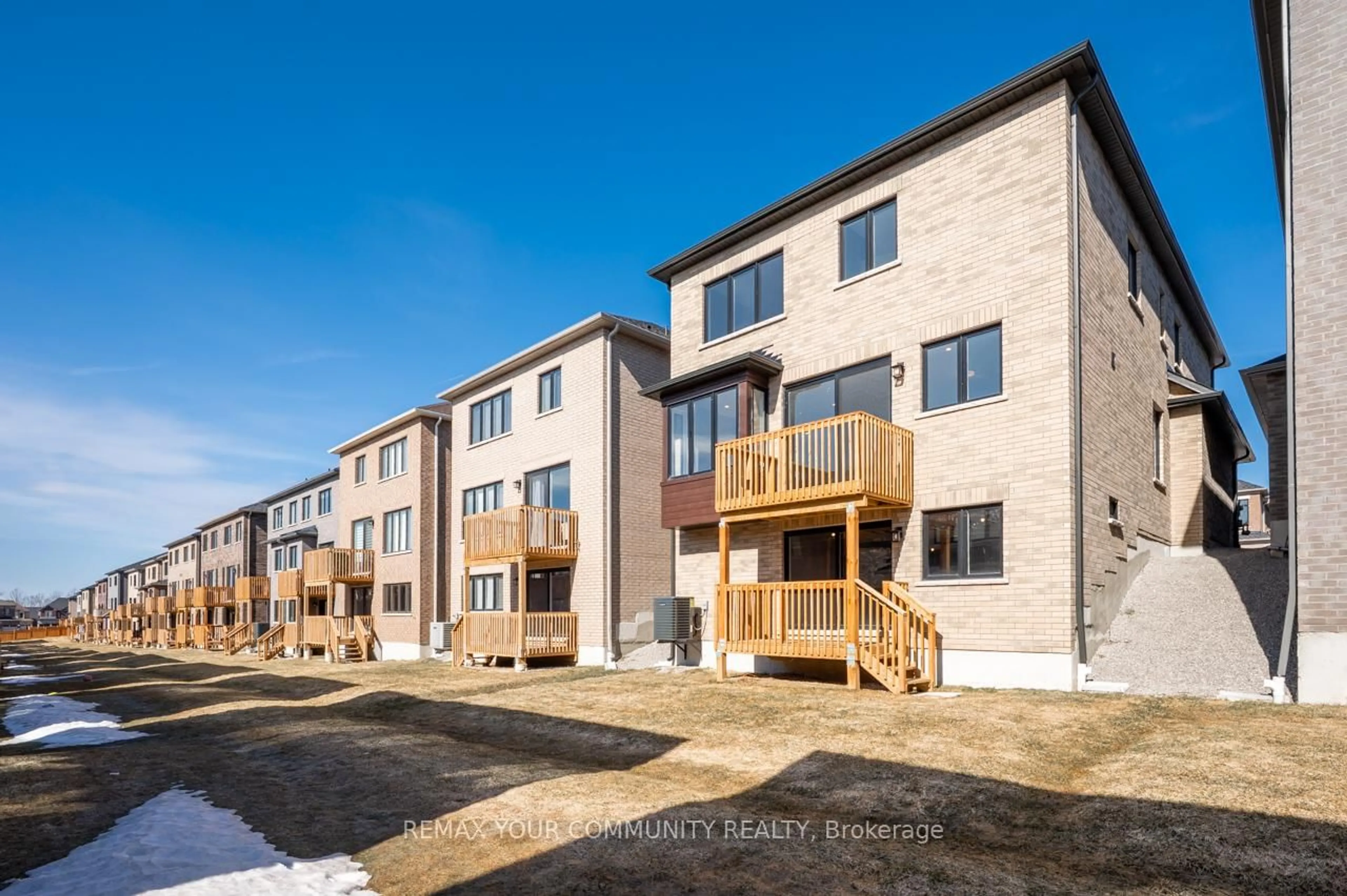 A pic from outside/outdoor area/front of a property/back of a property/a pic from drone, street for 106 Bearberry Rd #(Lot 44), Springwater Ontario L9X 2C9