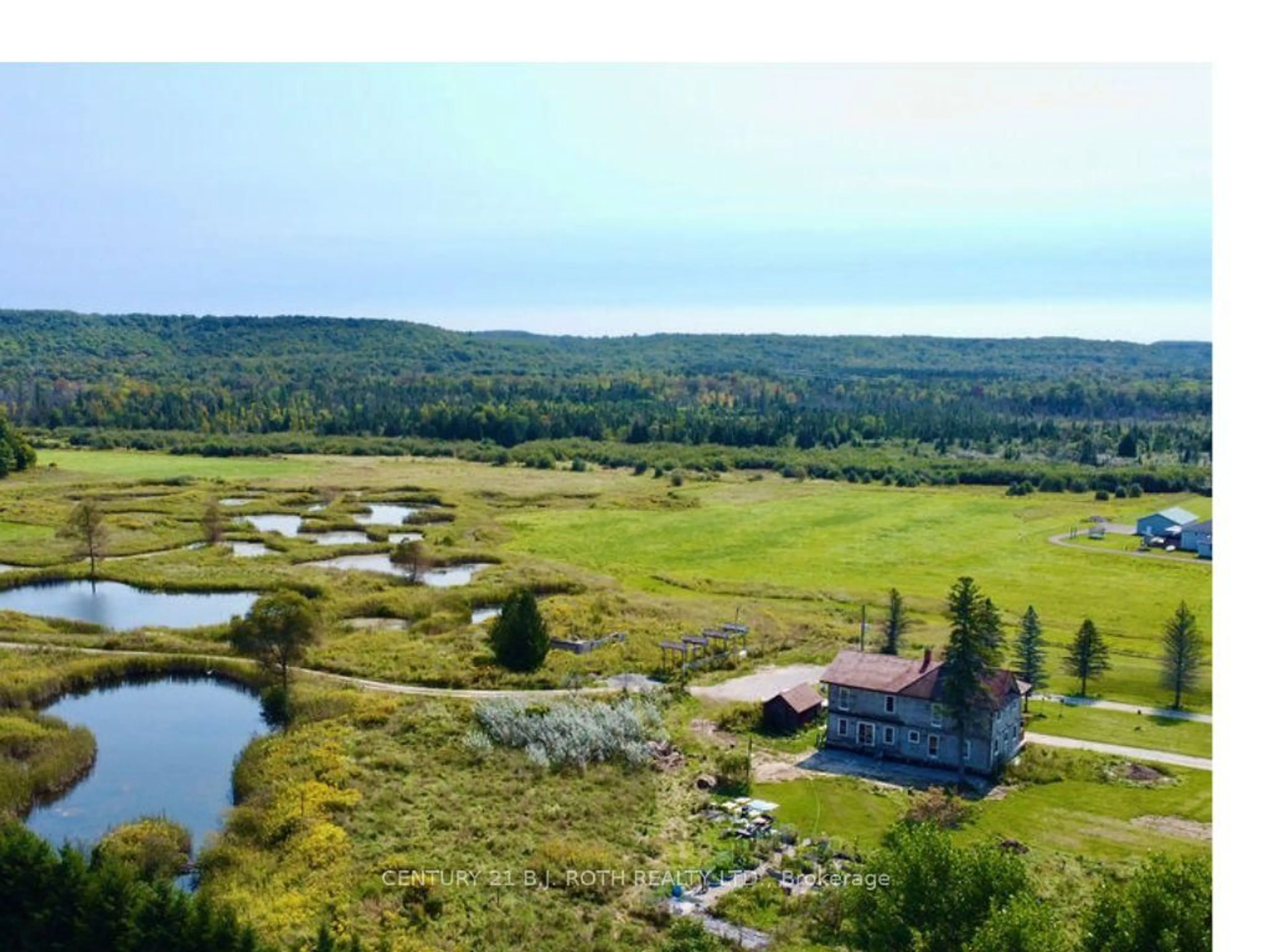 A pic from outside/outdoor area/front of a property/back of a property/a pic from drone, water/lake/river/ocean view for 253 Craig Sdrd, Oro-Medonte Ontario L0L 1V0