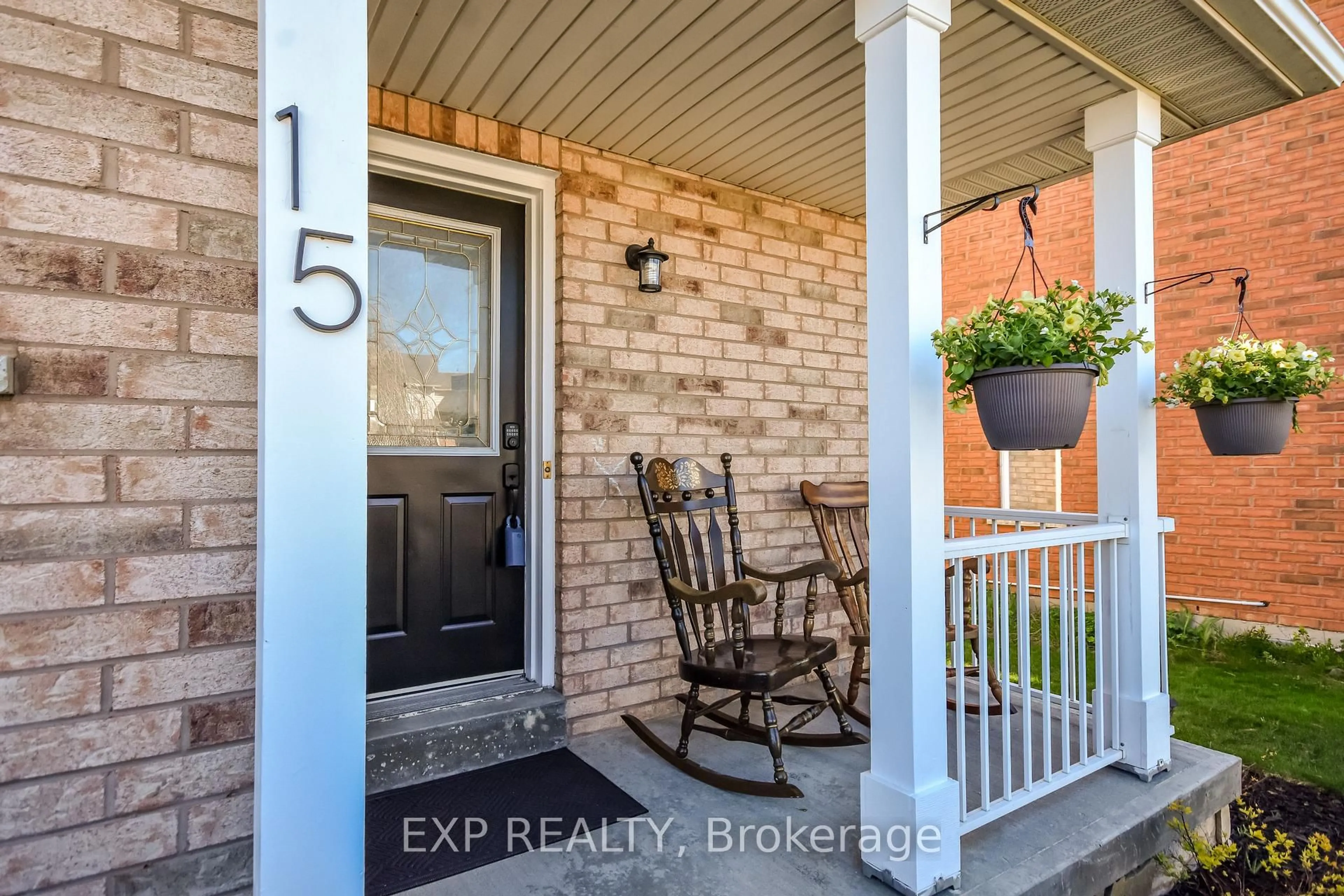Indoor entryway for 15 Trevino Circ, Barrie Ontario L4M 6V4