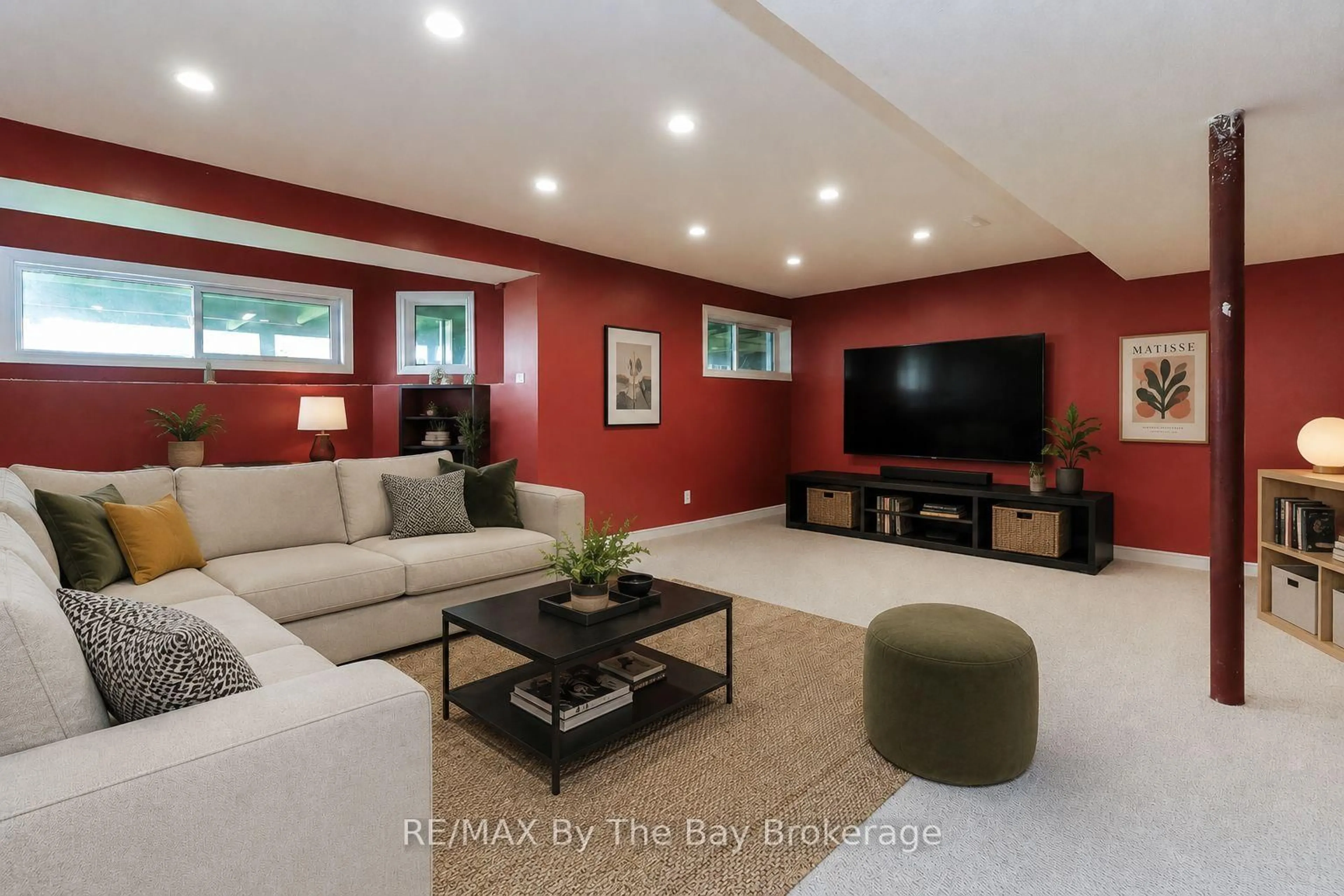 Home theater for 10 Lamont Creek Dr, Wasaga Beach Ontario L9Z 1J8