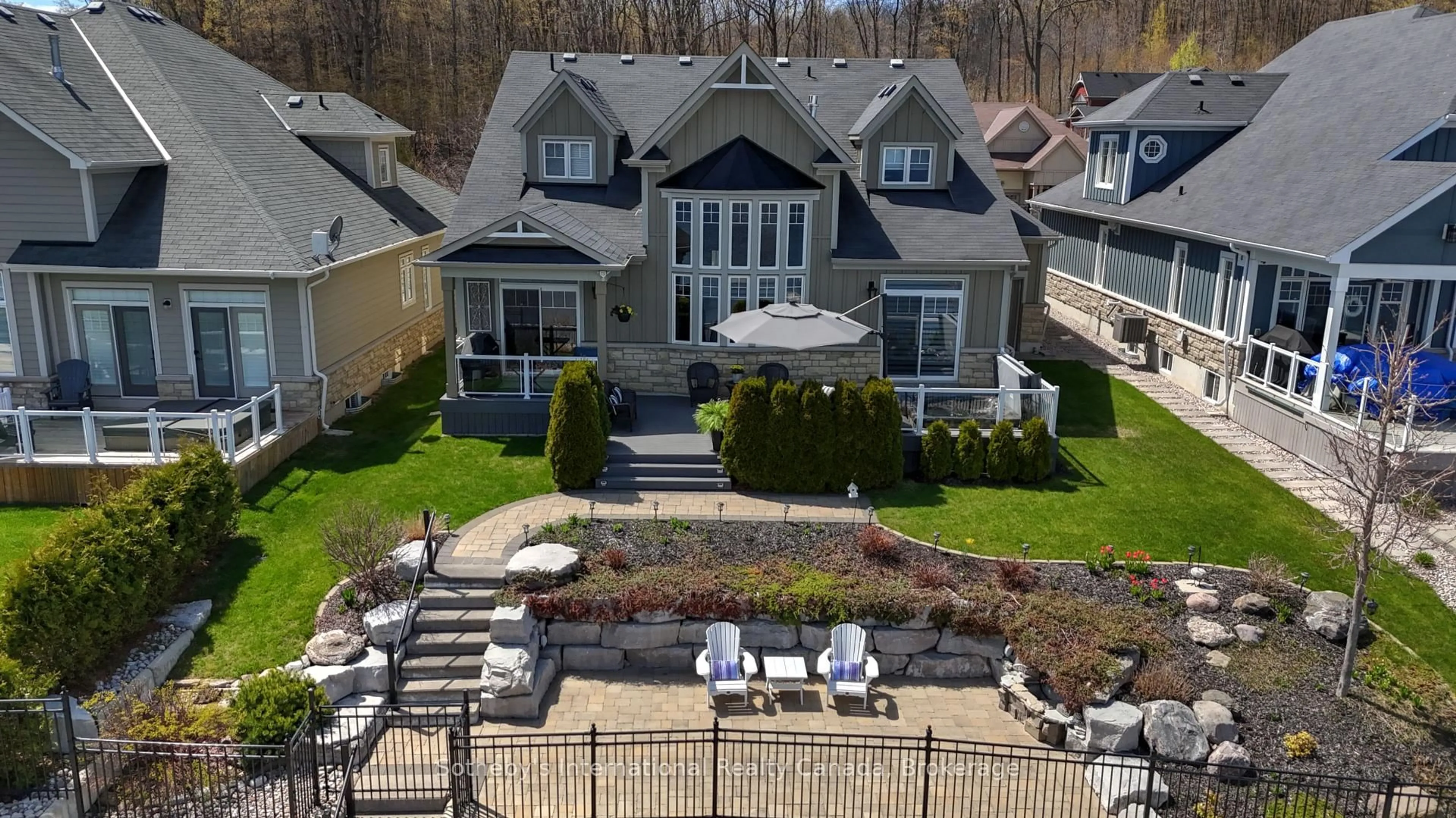 A pic from outside/outdoor area/front of a property/back of a property/a pic from drone, unknown for 409 Bayport Blvd, Midland Ontario L4R 0C4