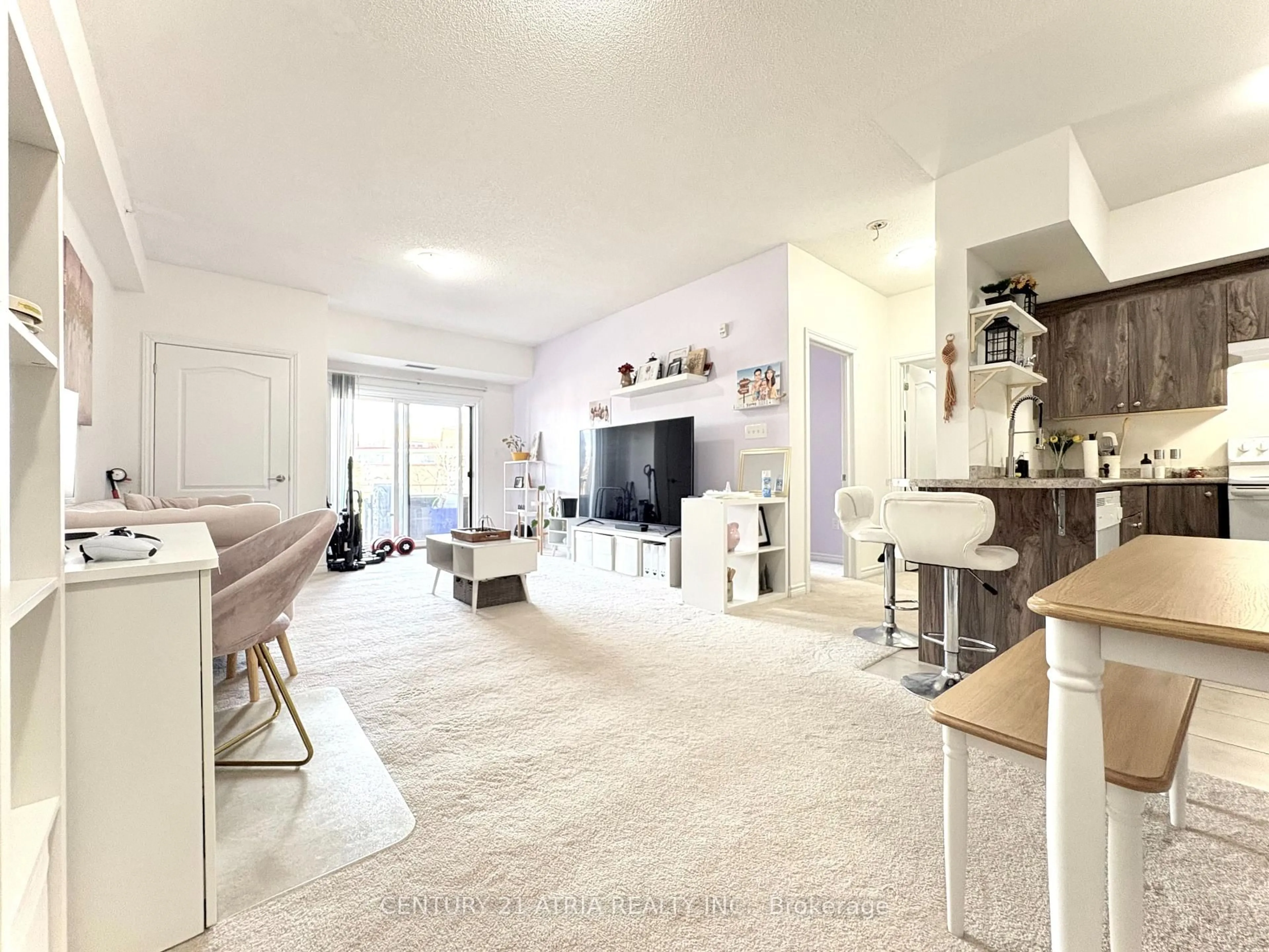 Living room with furniture, unknown for 720 Yonge St #109, Barrie Ontario L9J 0G9