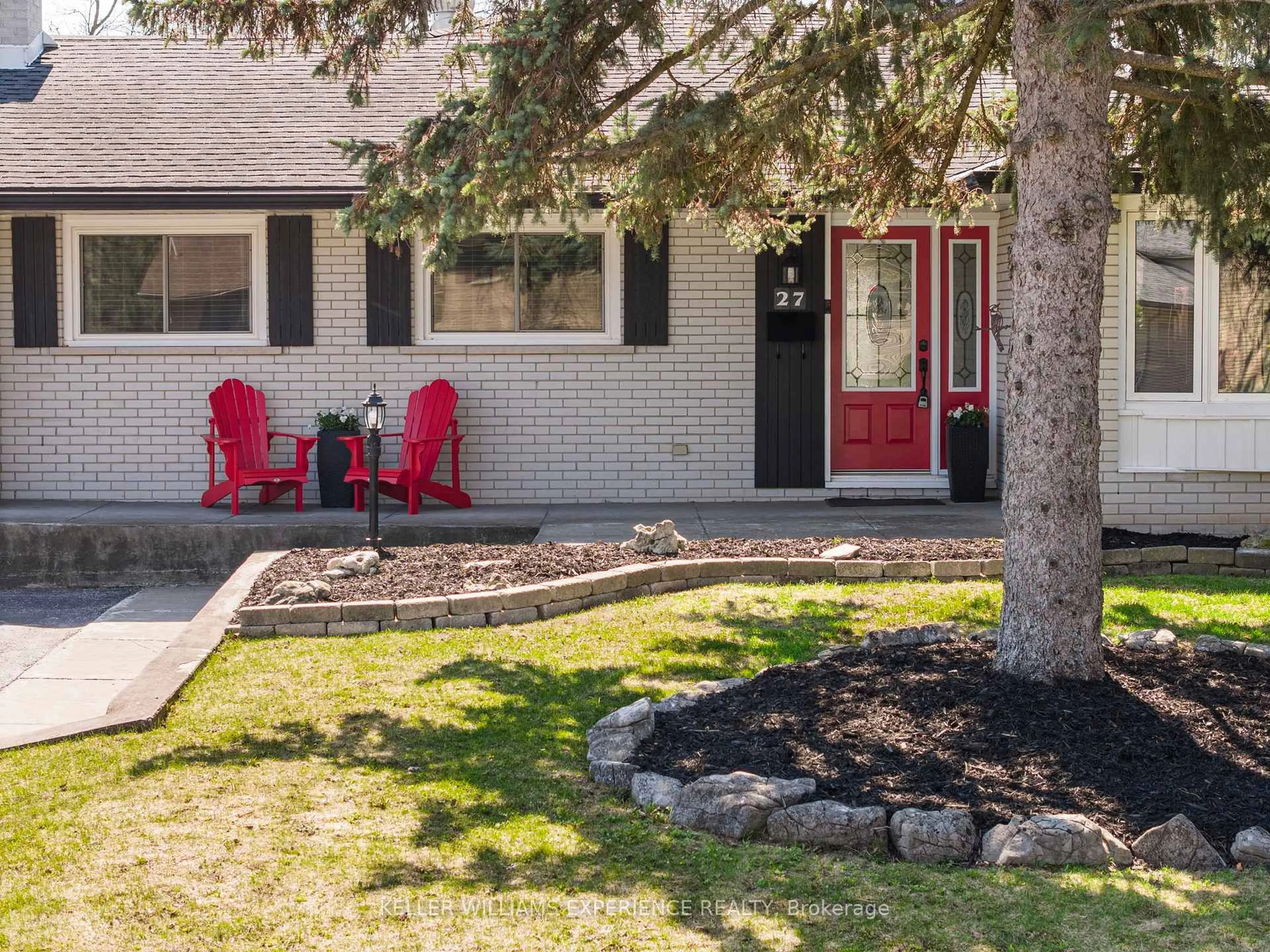 Unknown for 27 Ottaway Ave, Barrie Ontario L4M 2W6