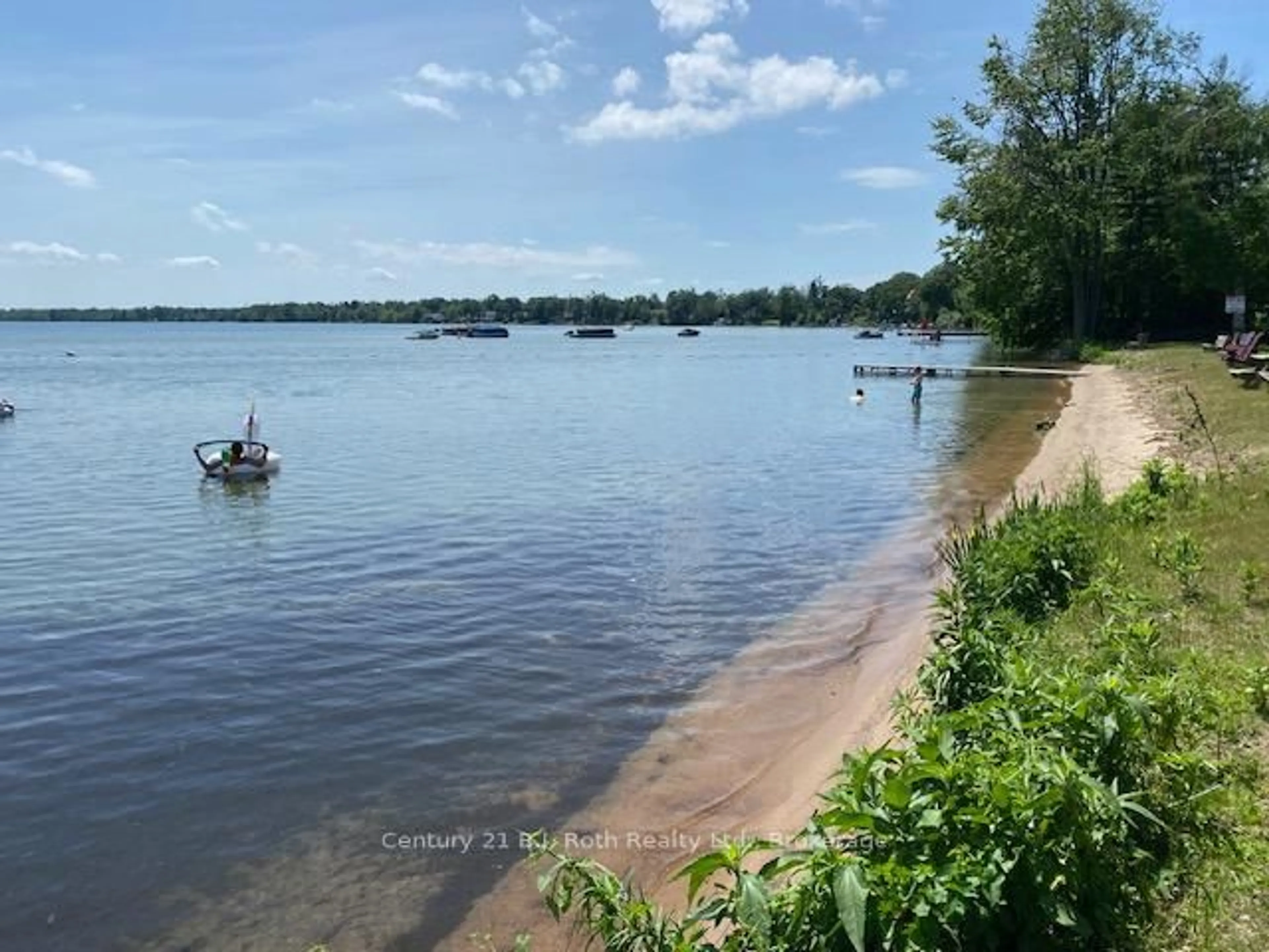 Blurry image for 3276 Turnbull Dr, Severn Ontario L3V 0Y4