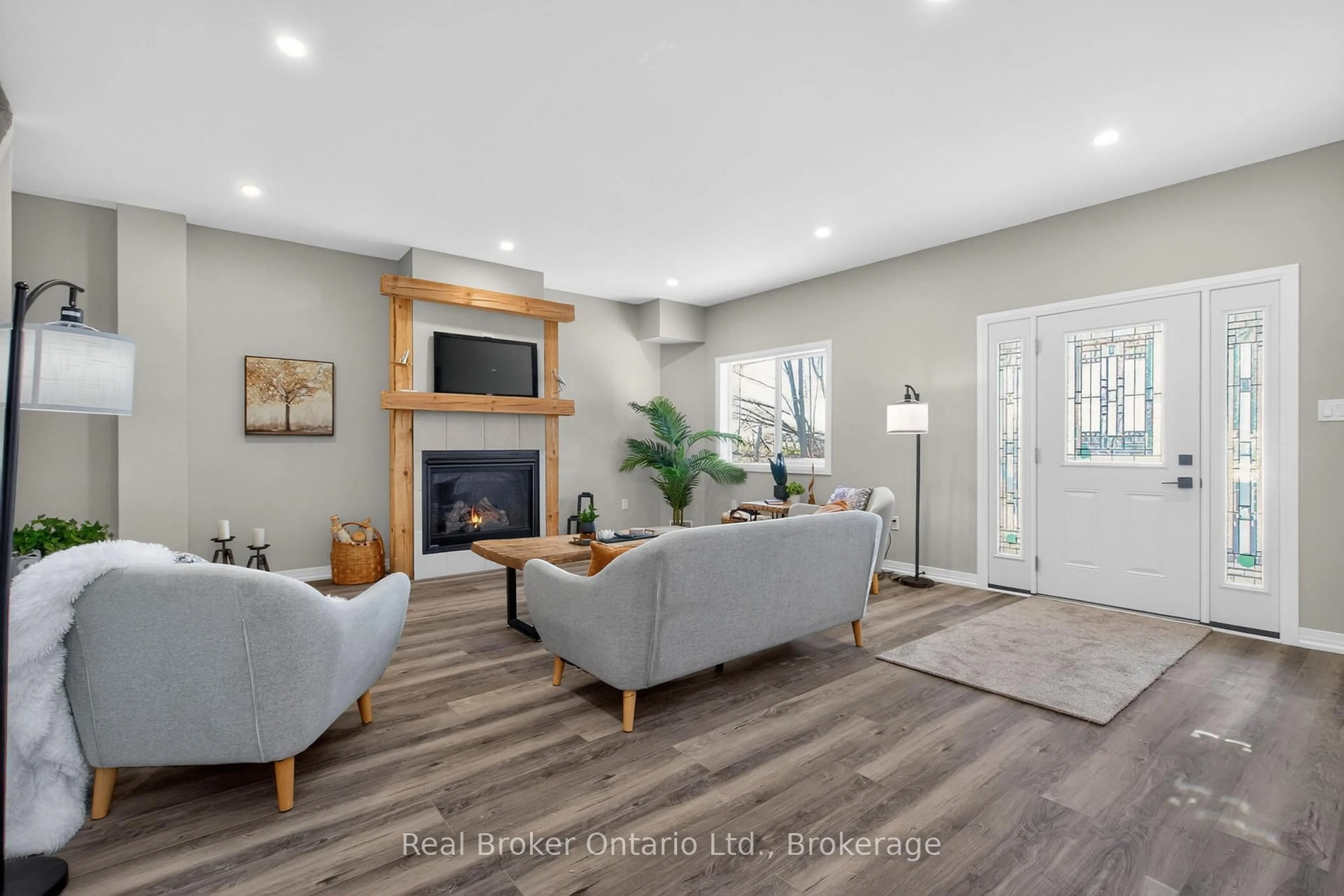 Living room with furniture, unknown for 90 14 Concession, Tiny Ontario L9M 2H7
