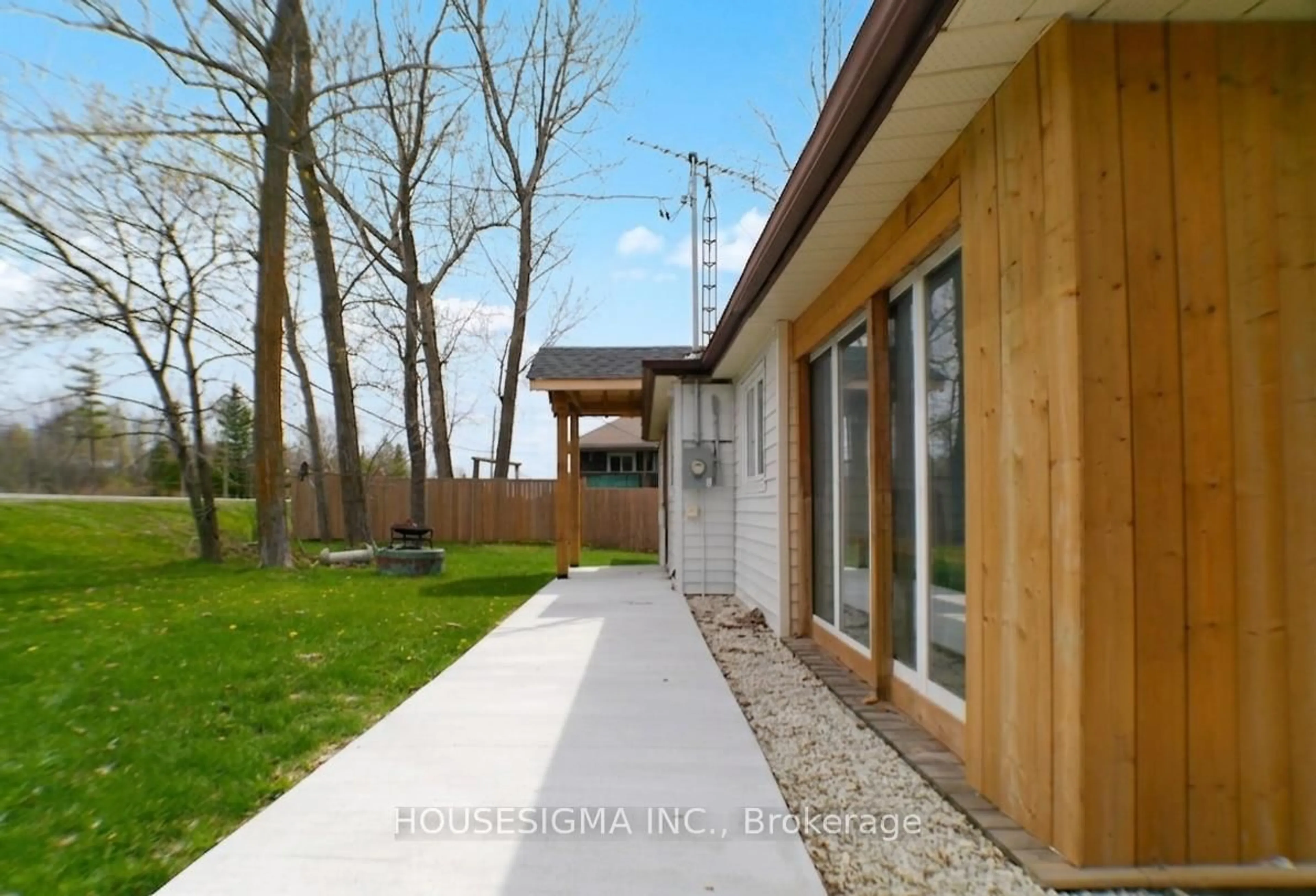 Patio, unknown for 8892 Beachwood Rd, Wasaga Beach Ontario L9Z 2Y5