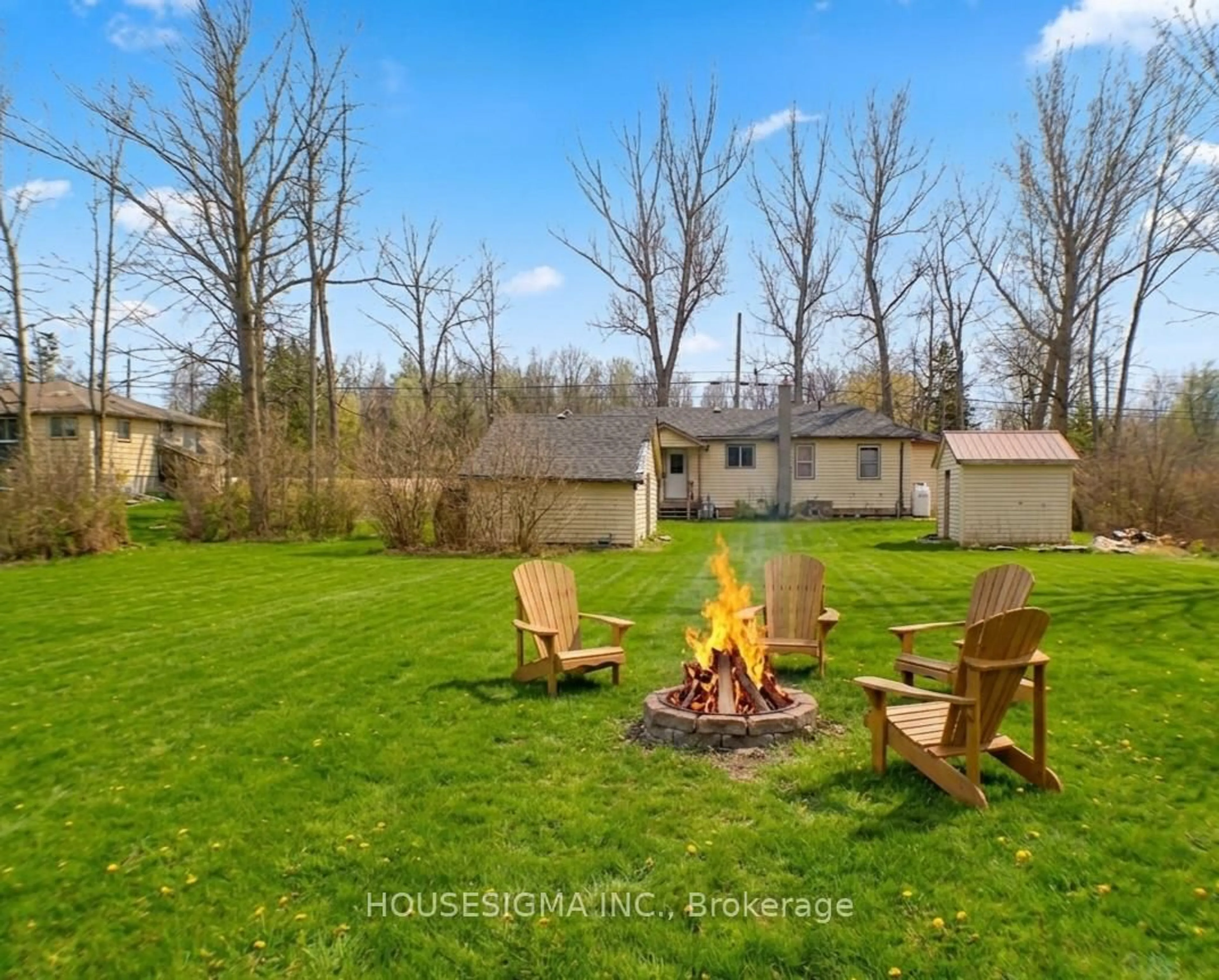 Patio, unknown for 8892 Beachwood Rd, Wasaga Beach Ontario L9Z 2Y5