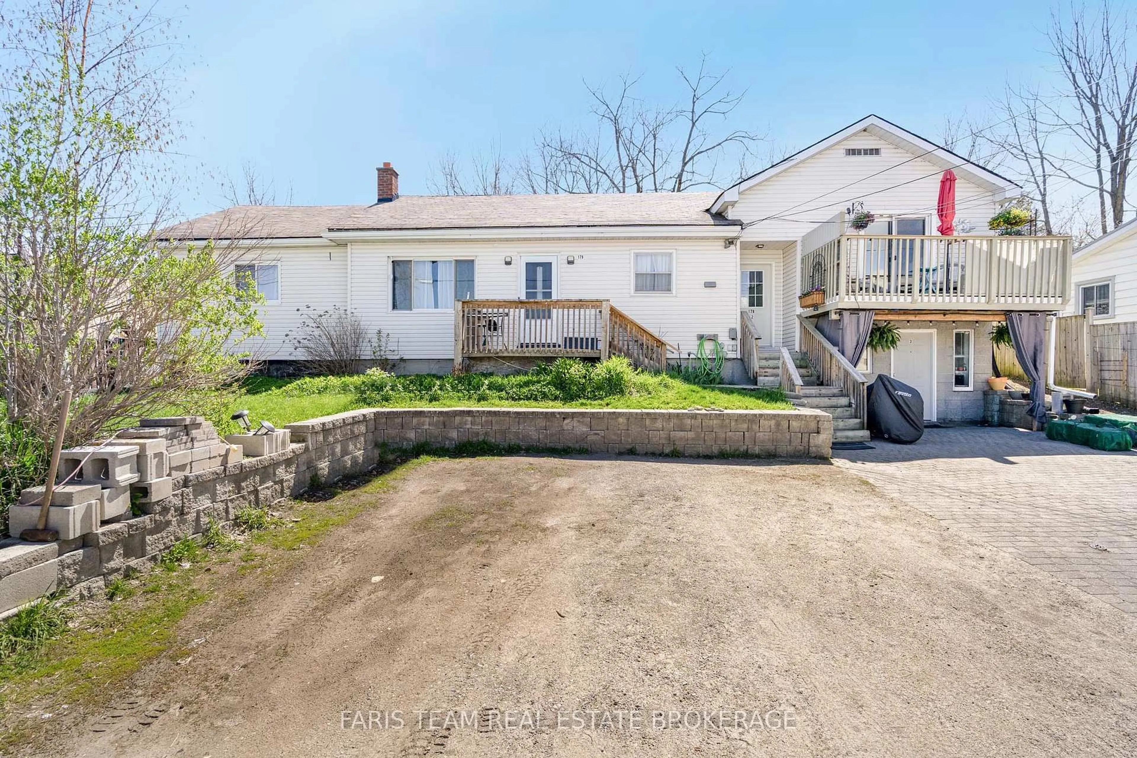 A pic from outside/outdoor area/front of a property/back of a property/a pic from drone, street for 179 John St, Tay Ontario L0K 2A0