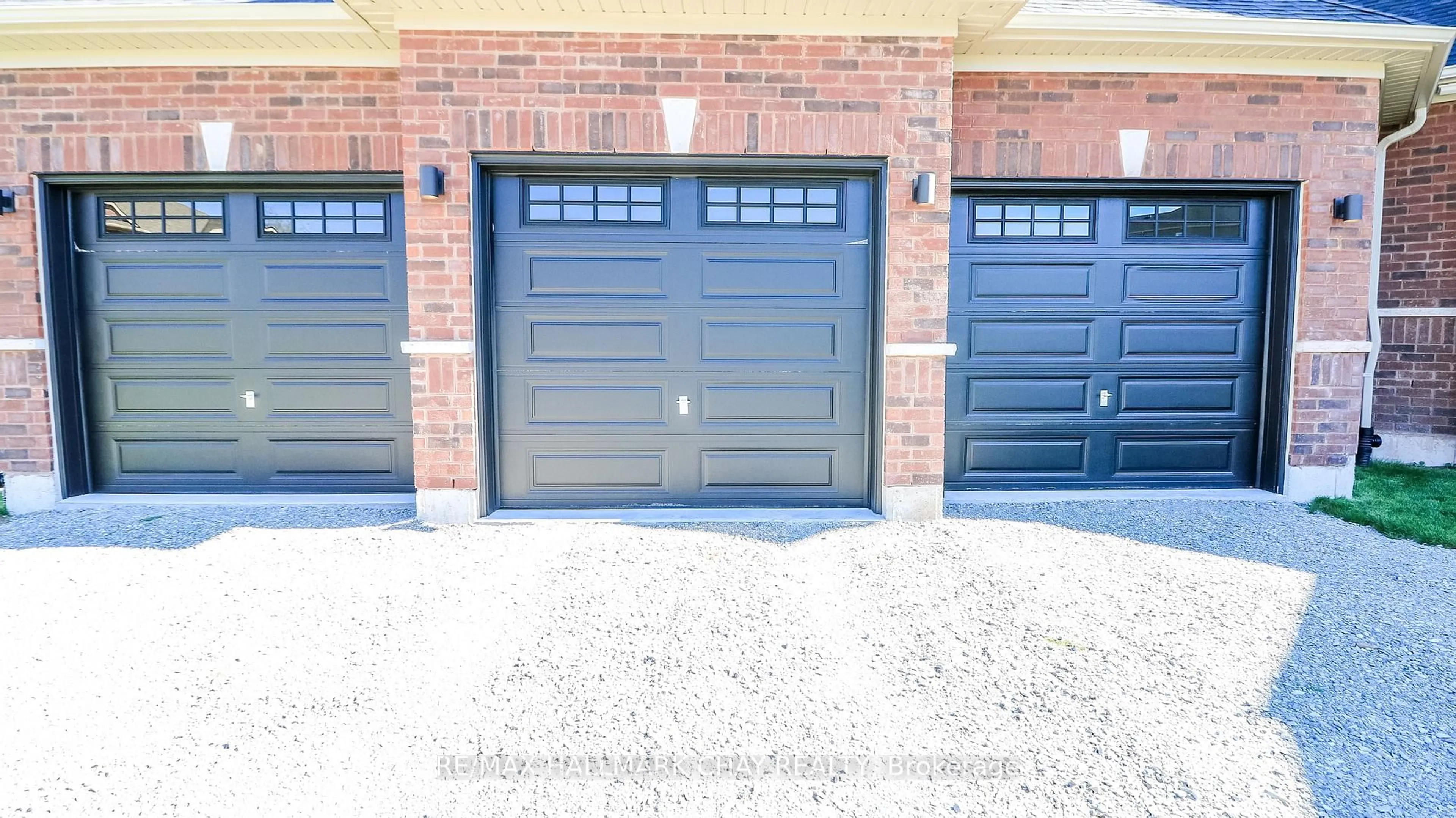 Home with brick exterior material, street for 95 Ruby Ridge Rd, Oro-Medonte Ontario L0L 2E0