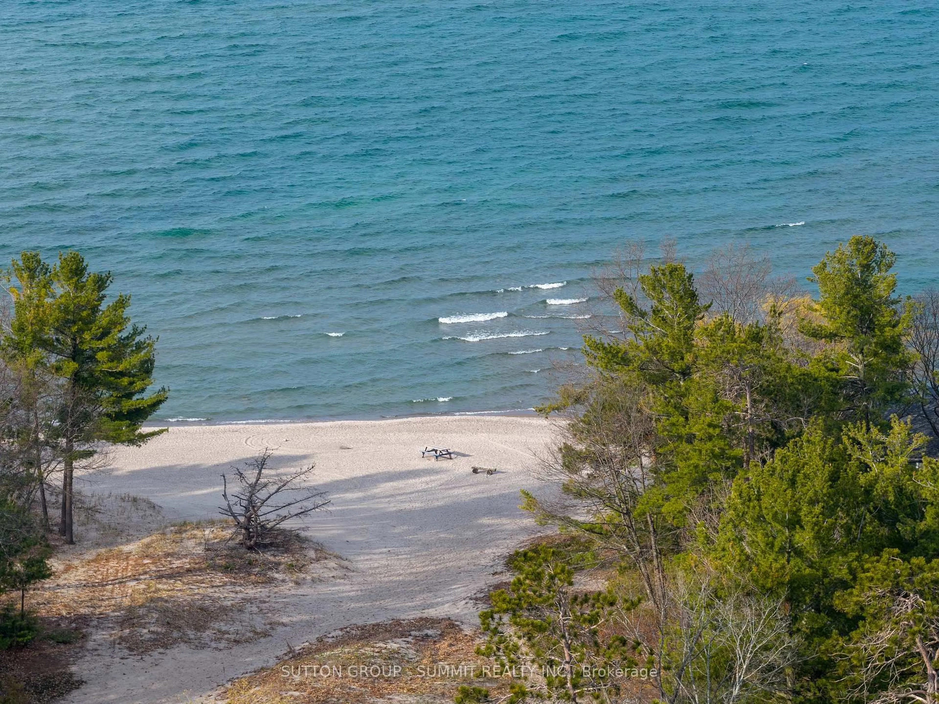 Blurry image for 1198 Tiny Beaches Rd, Tiny Ontario L9M 1R3